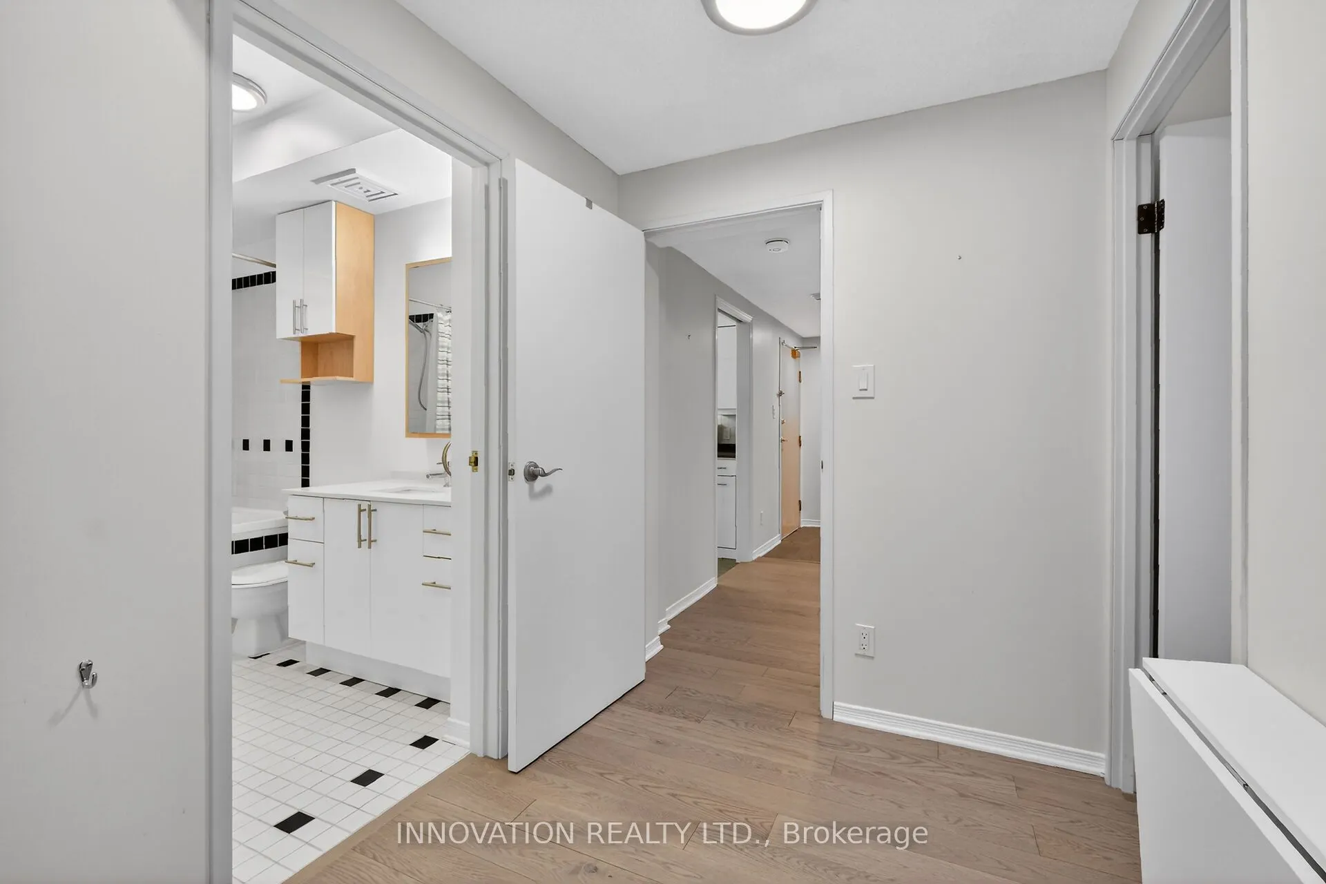 10 Clarence Street #4