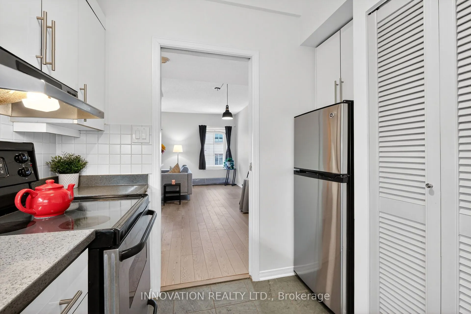 10 Clarence Street #4