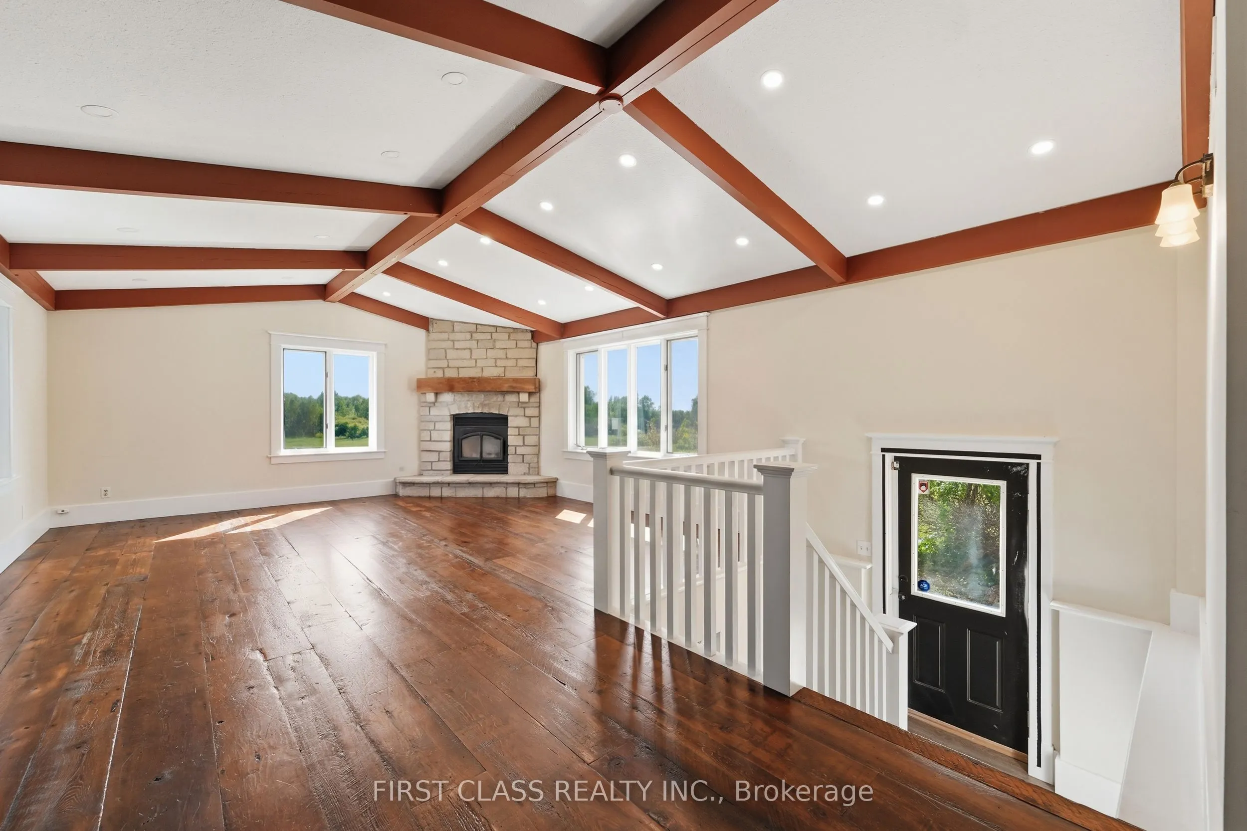 424 Concession Rd 8 E