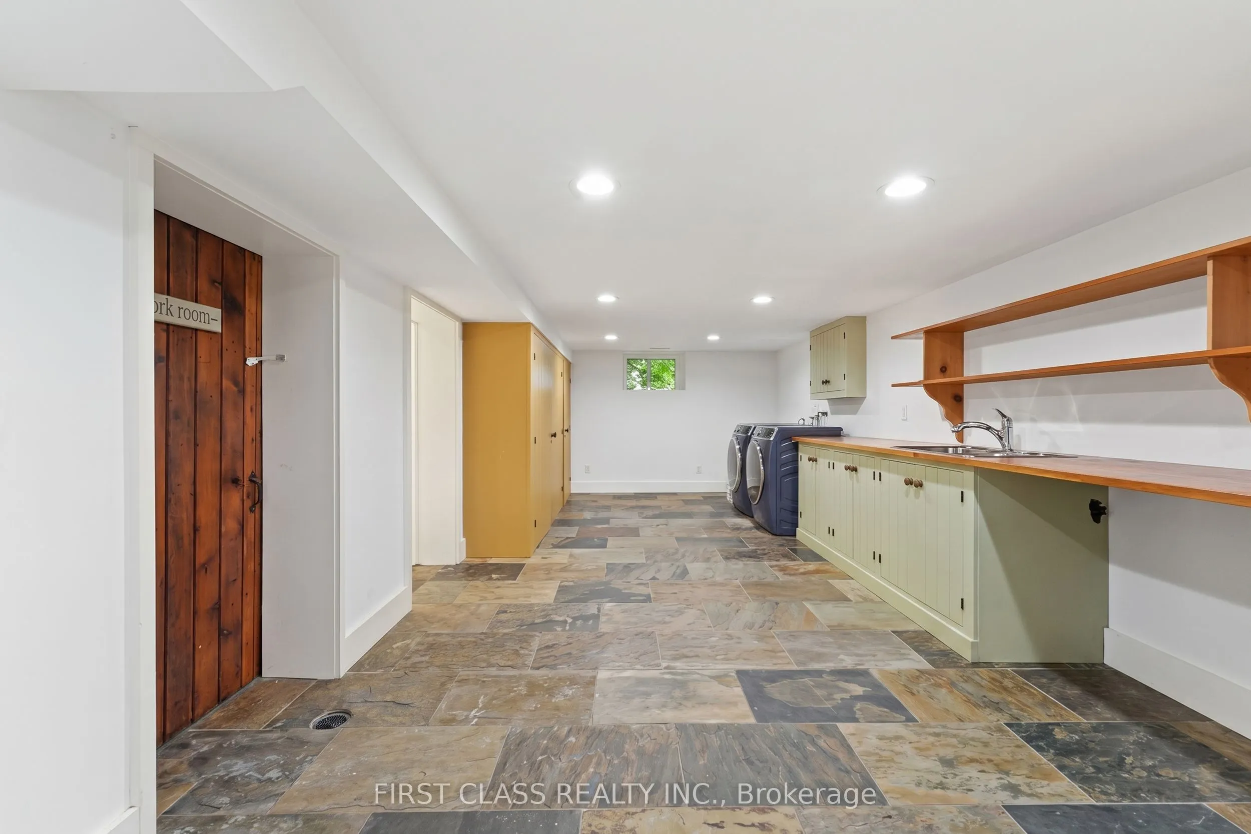 424 Concession Rd 8 E