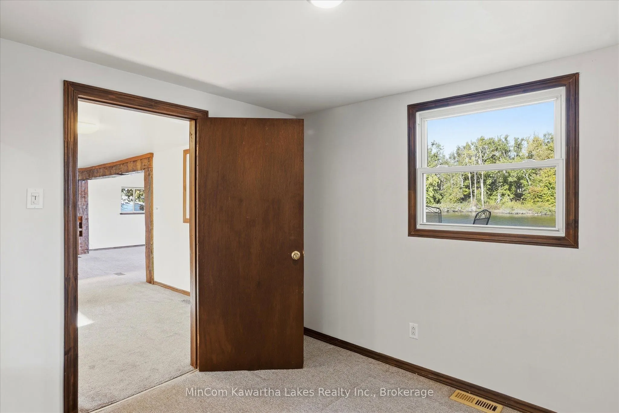 42 Willow Road
