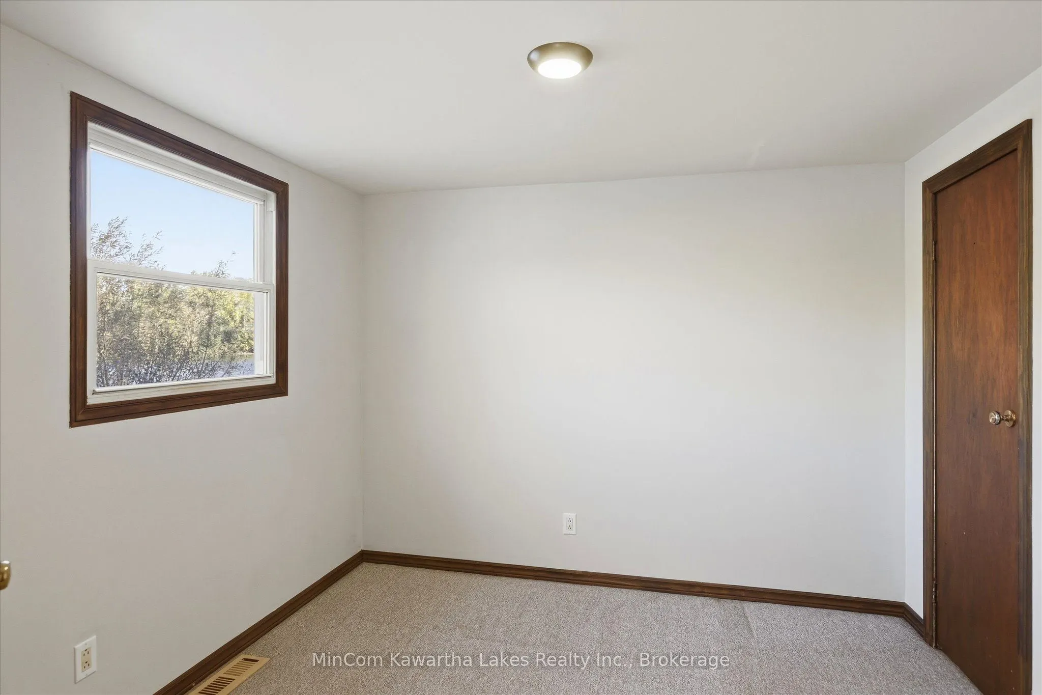42 Willow Road