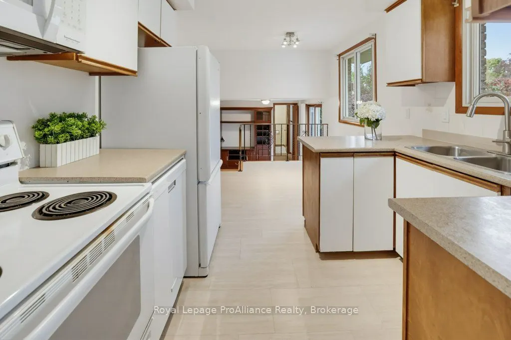 23 Thorncliffe Drive