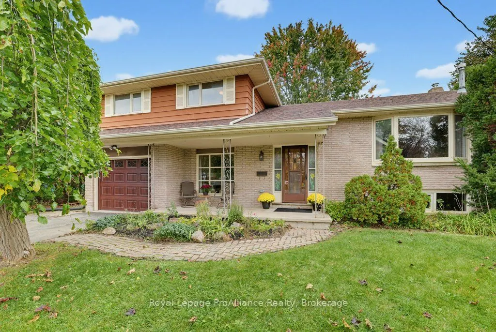 23 Thorncliffe Drive