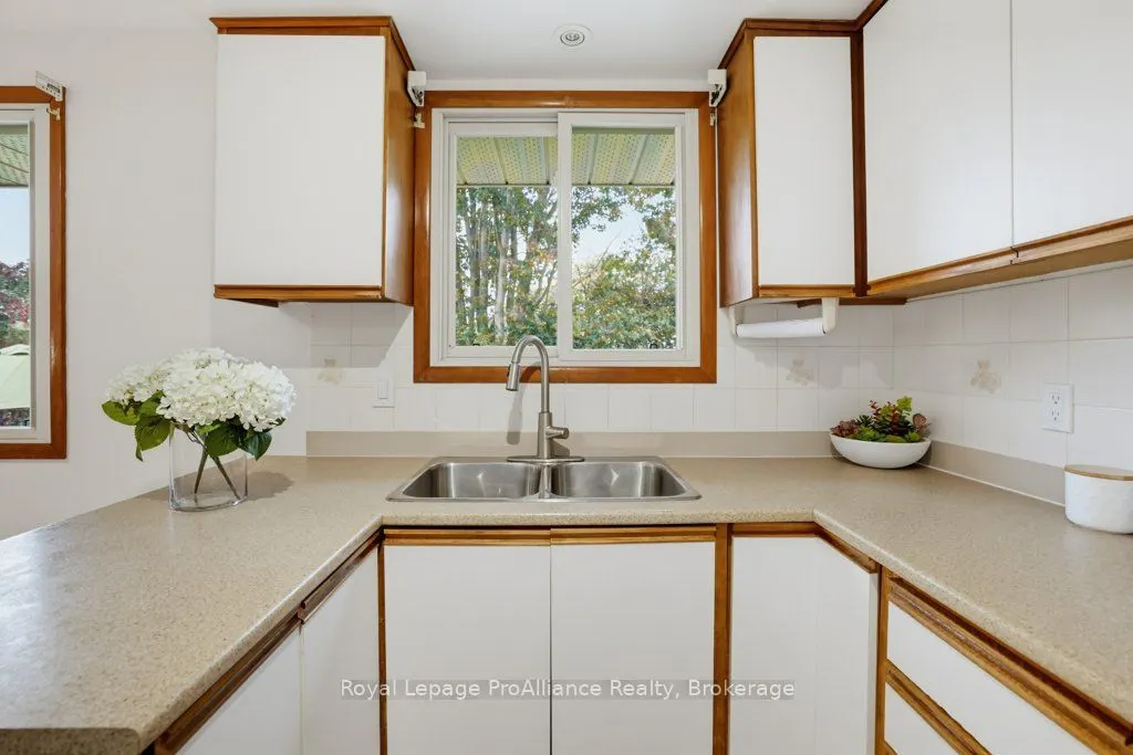 23 Thorncliffe Drive