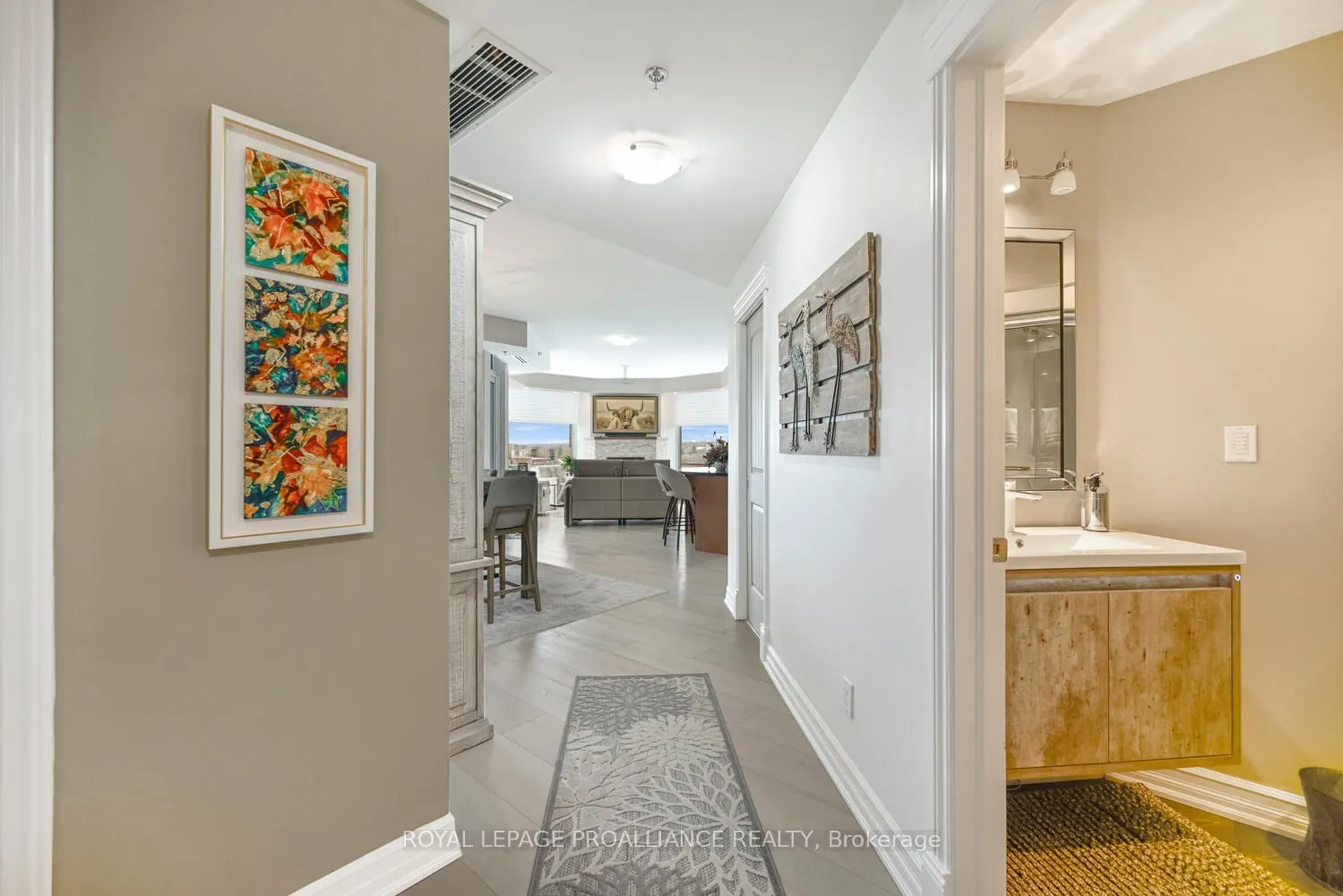15 St Andrew Street E #1004