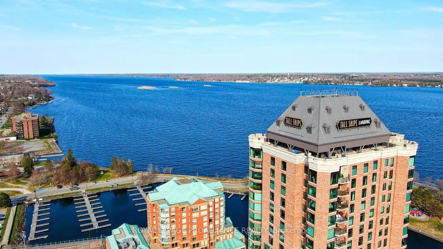 15 St Andrew Street E #1004