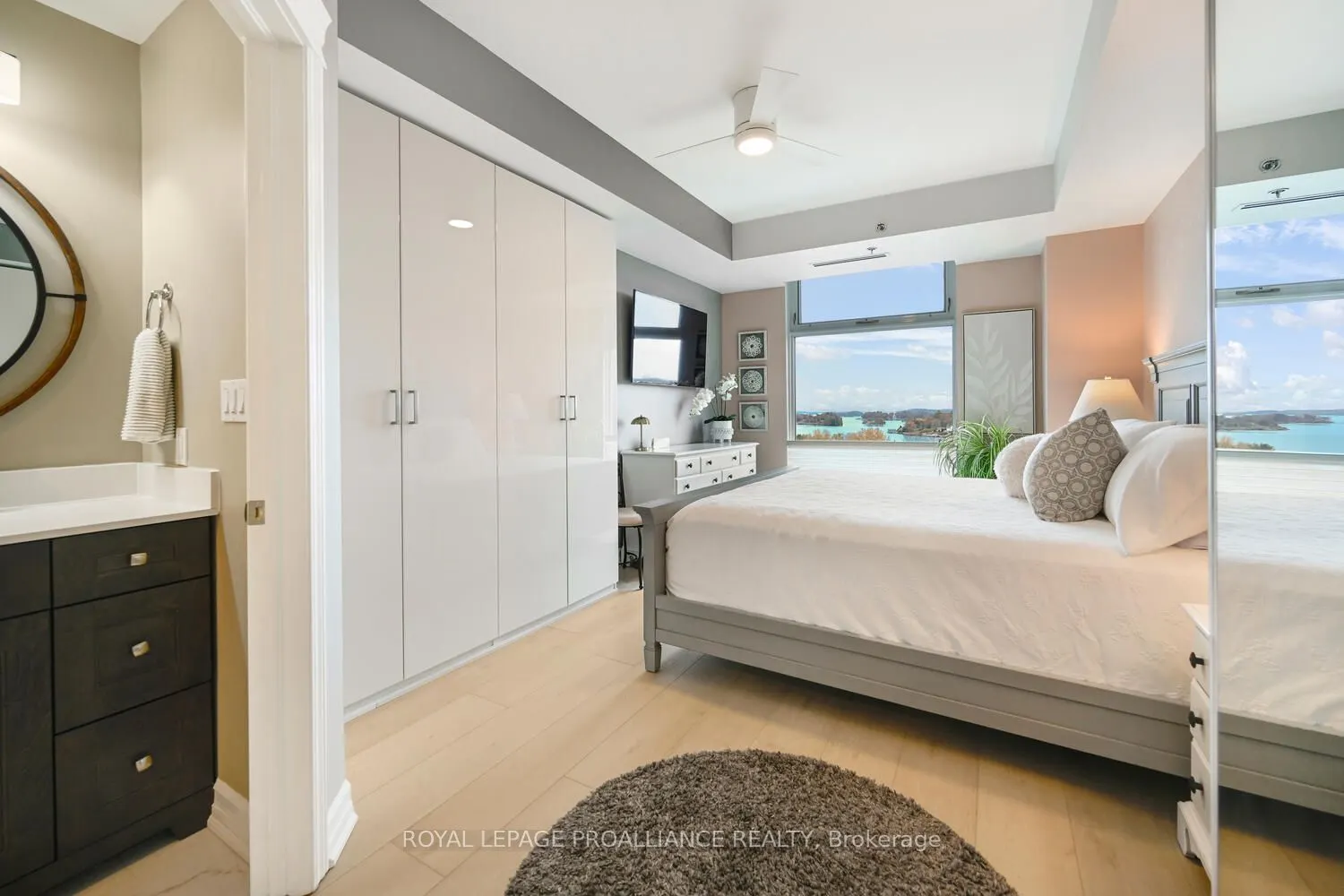 15 St Andrew Street E #1004