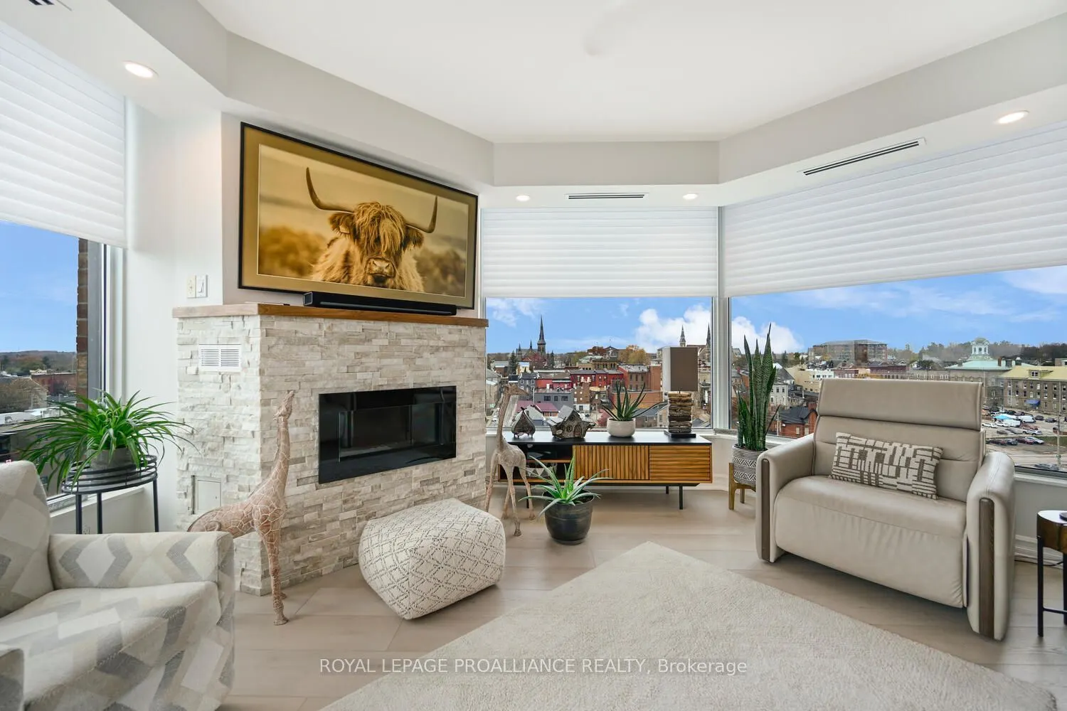 15 St Andrew Street E #1004