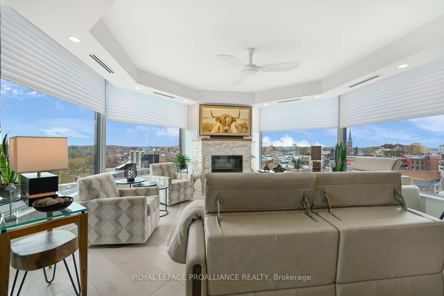 15 St Andrew Street E #1004
