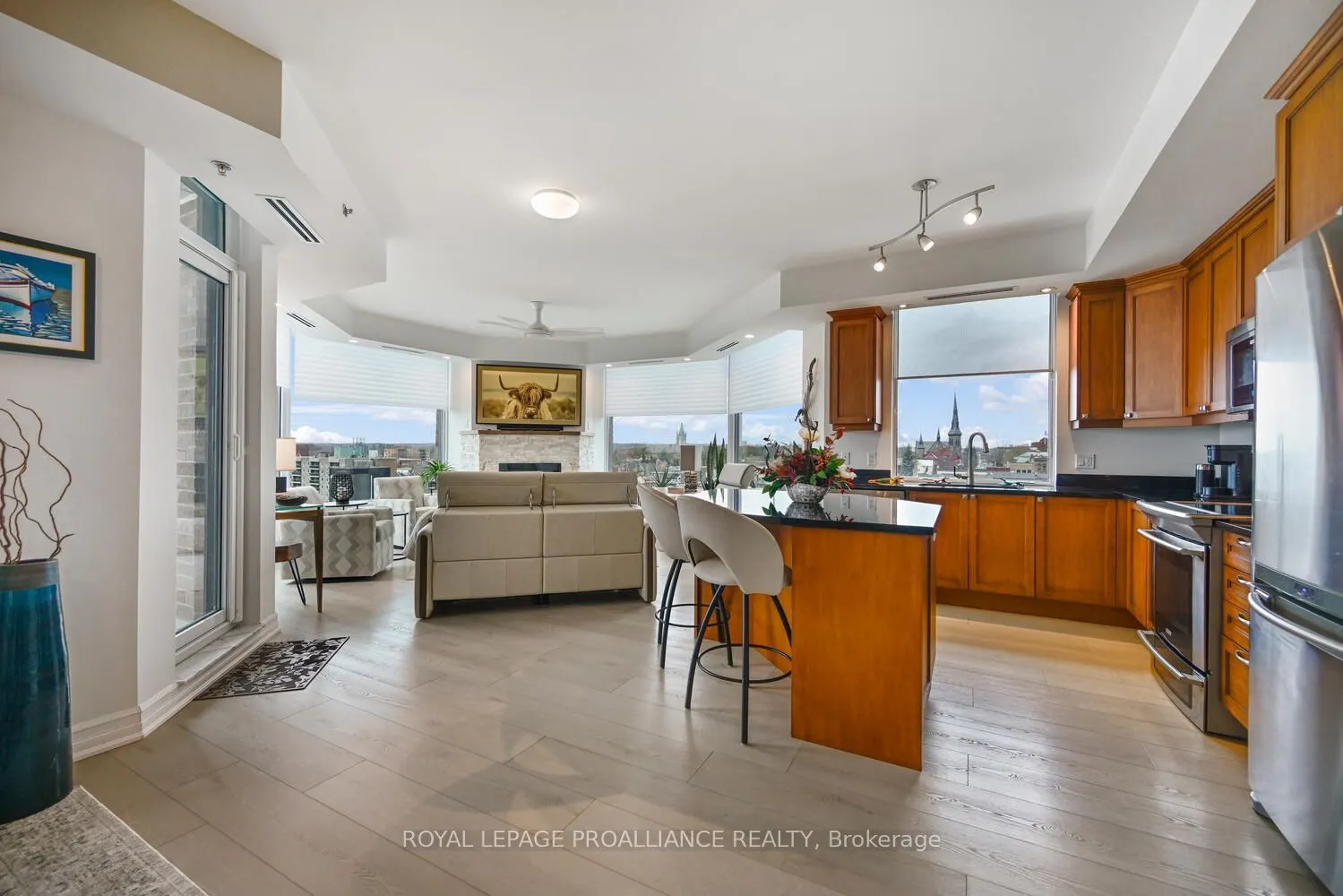 15 St Andrew Street E #1004