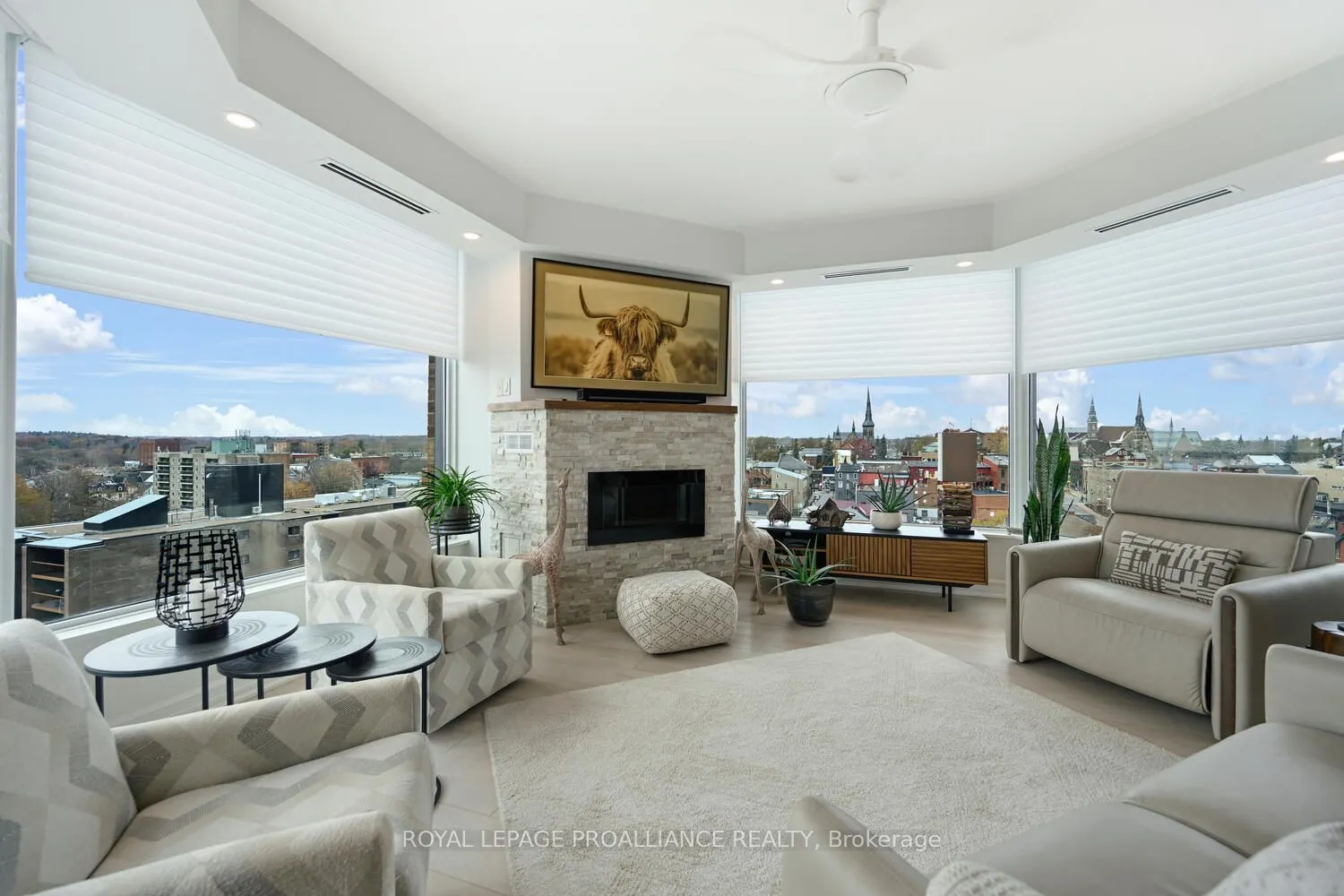 15 St Andrew Street E #1004