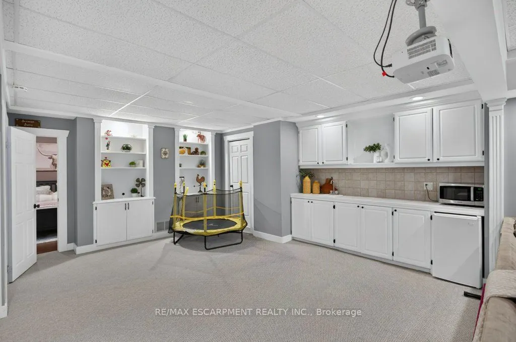 447 GOLF LINKS Road