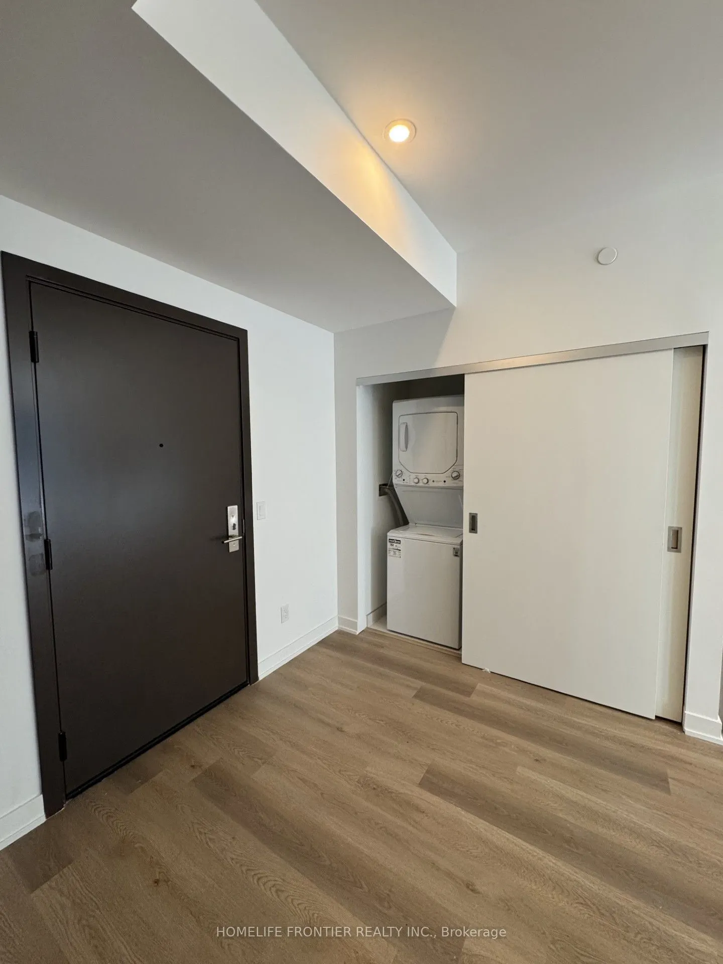 101 John Street #1615
