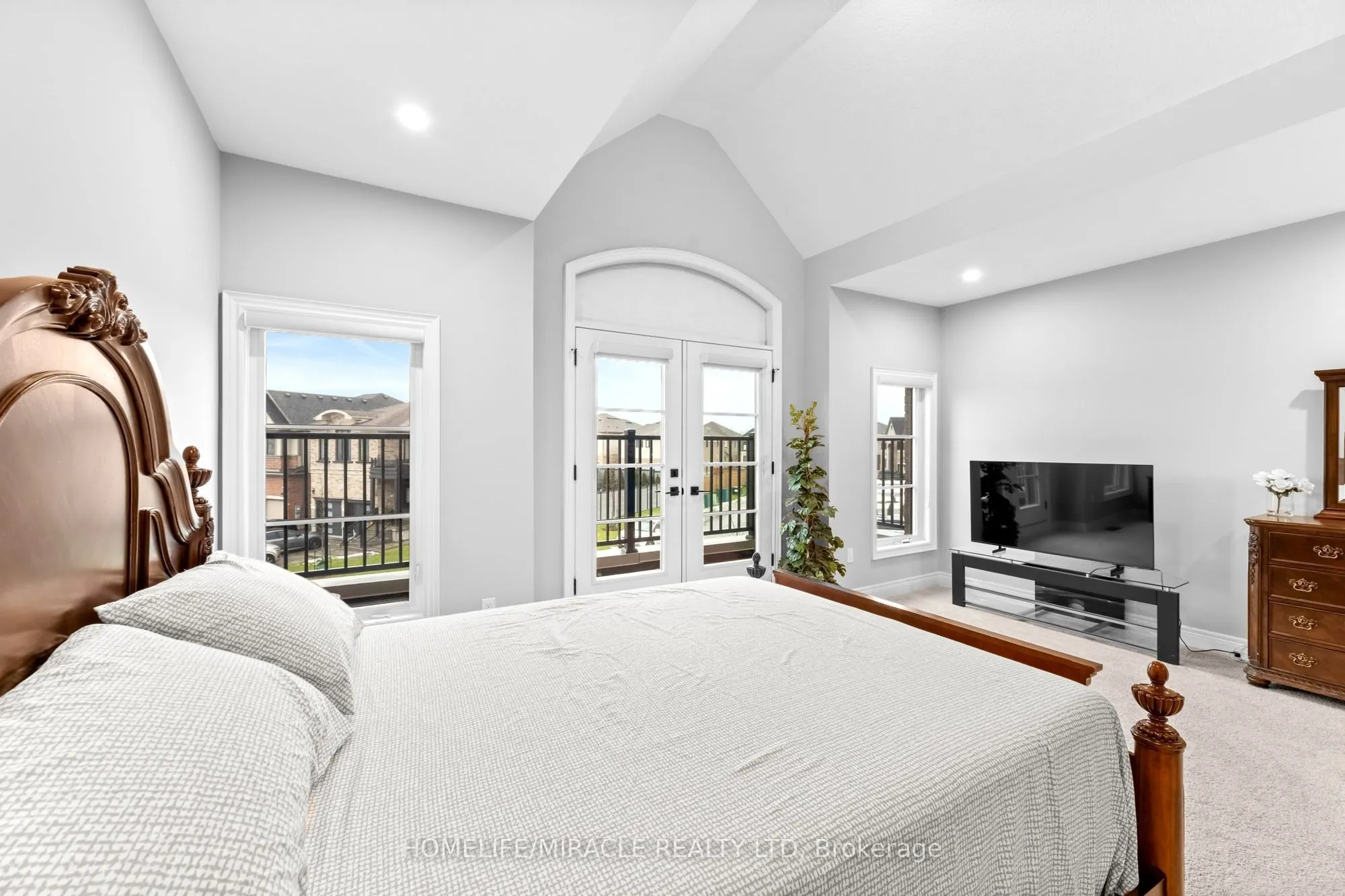 147 AMBROUS Crescent