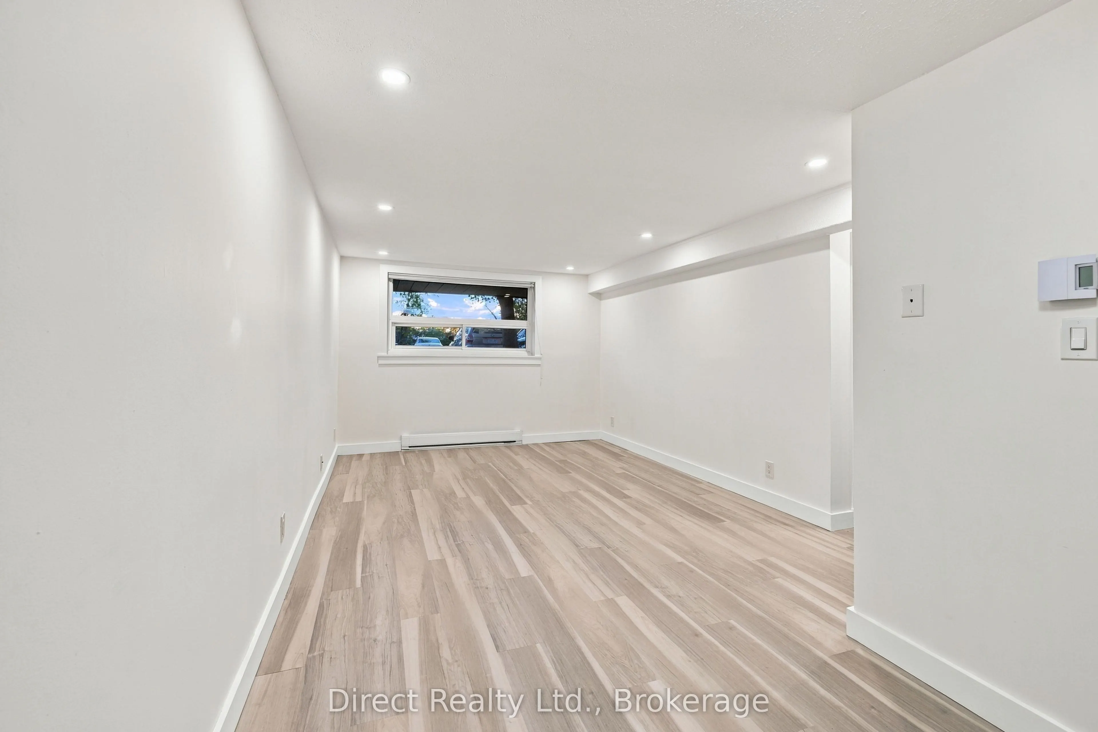 25 College Street E #108