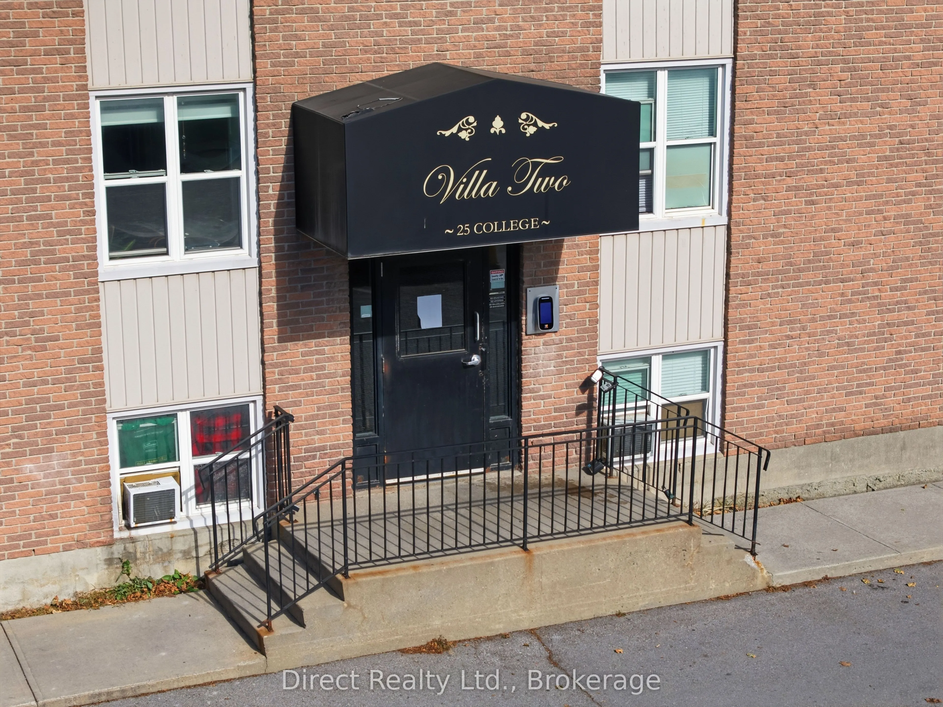 25 College Street E #108