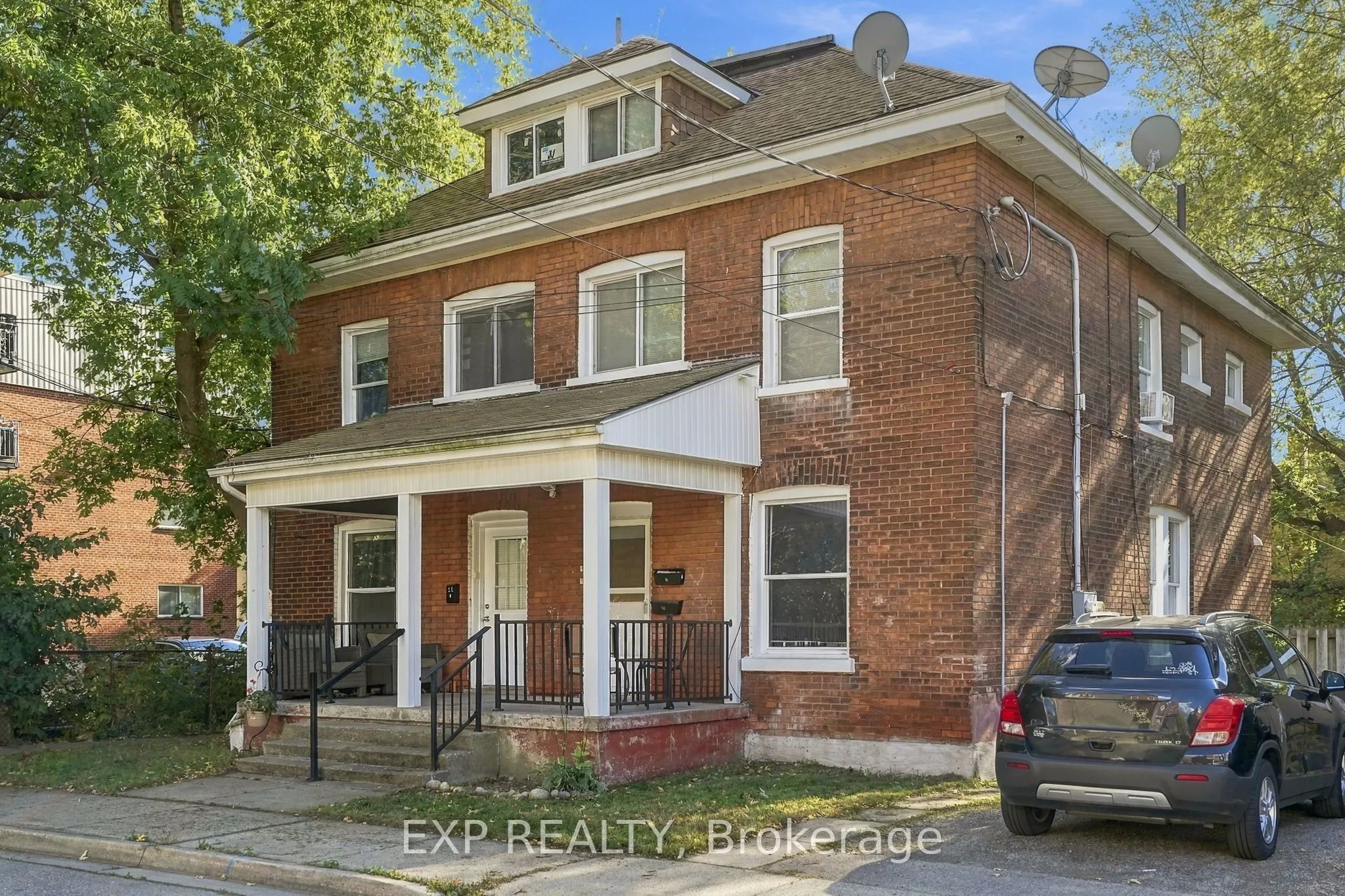 11 Hart Street