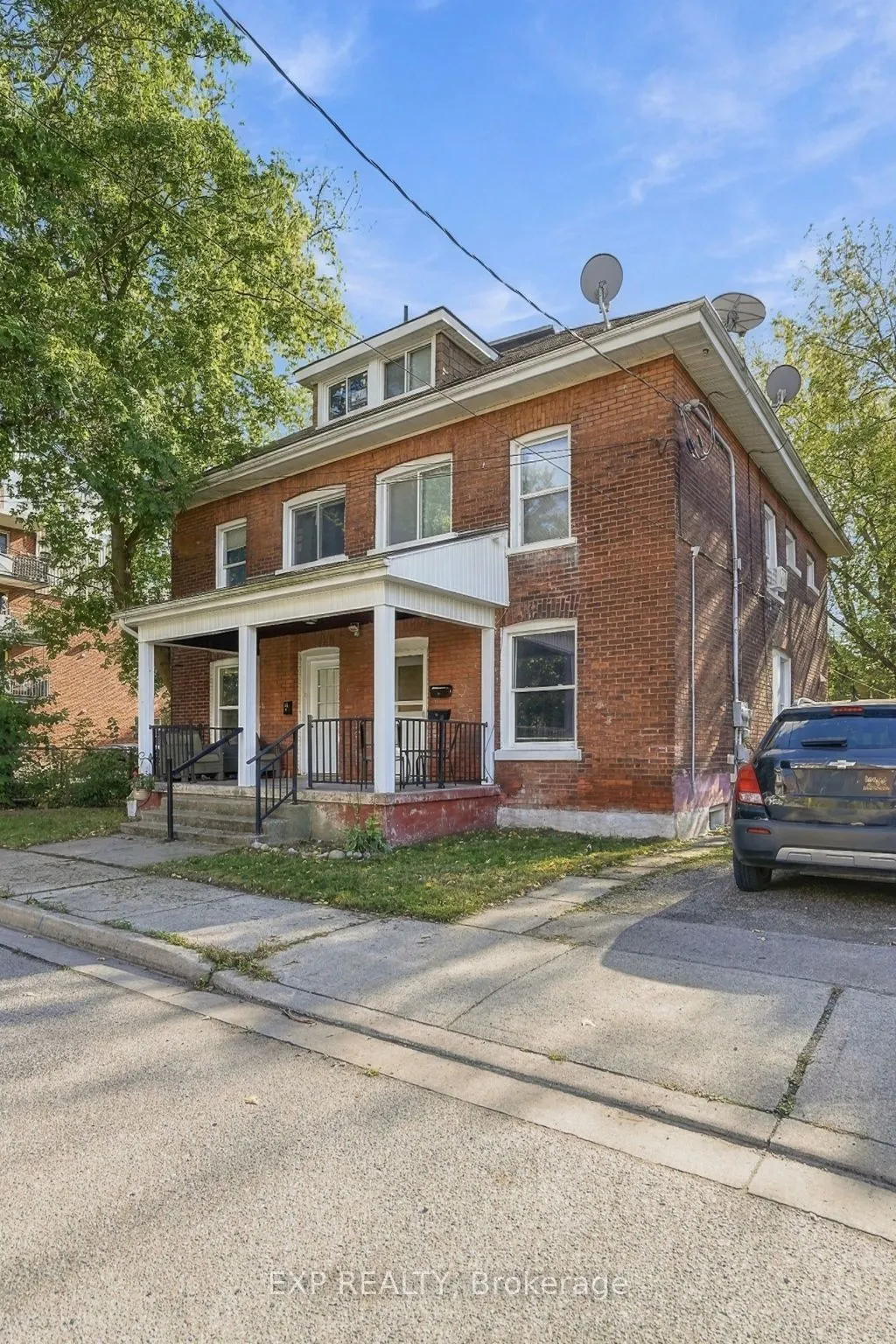 11 Hart Street