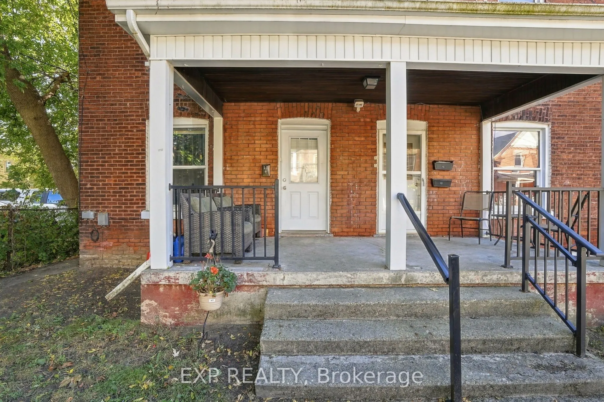 11 Hart Street