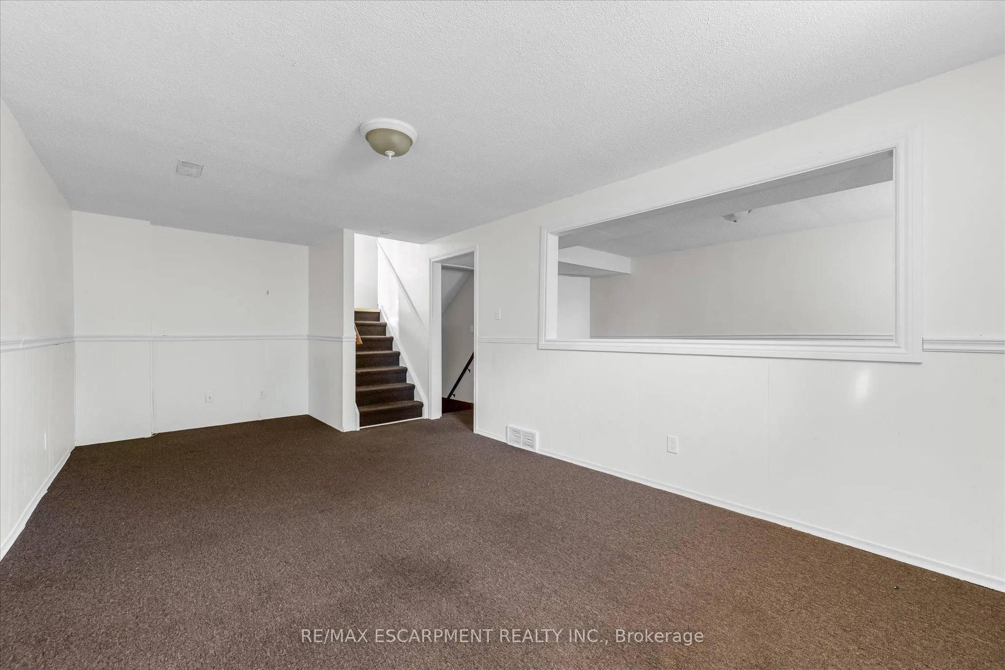16 Crystal Court