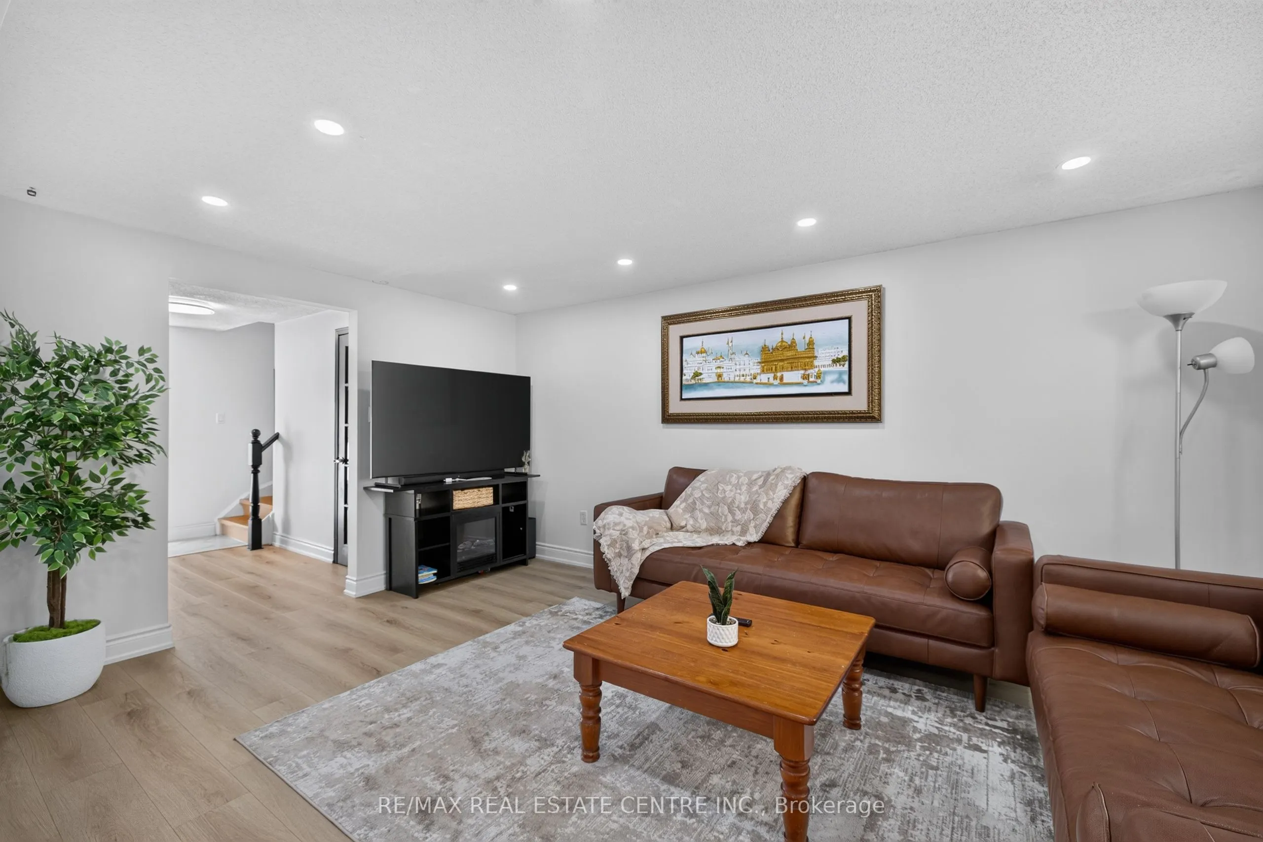 122 Moss Place