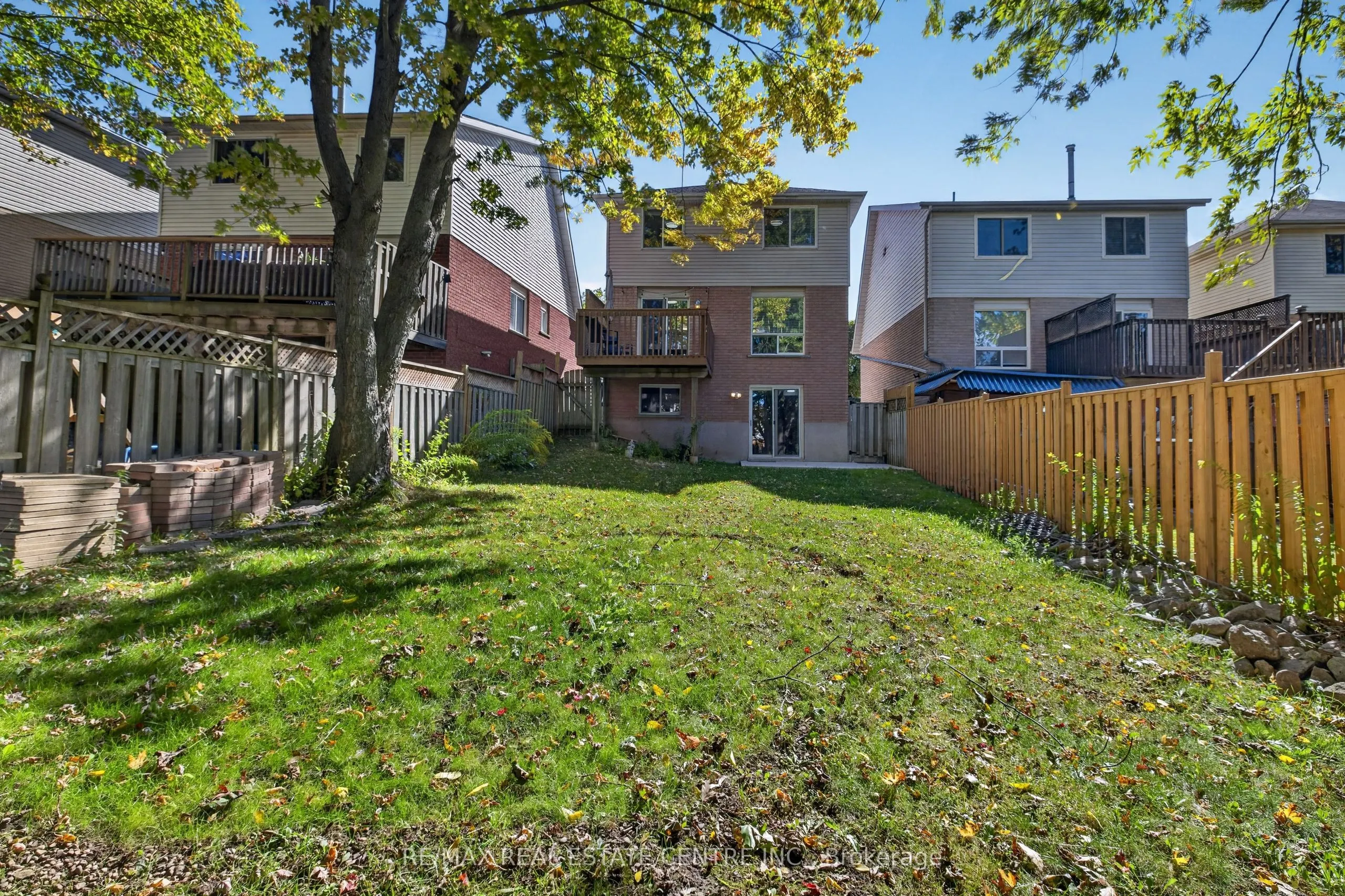 122 Moss Place