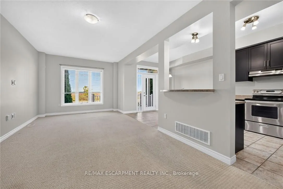 8 Lakelawn Road #22