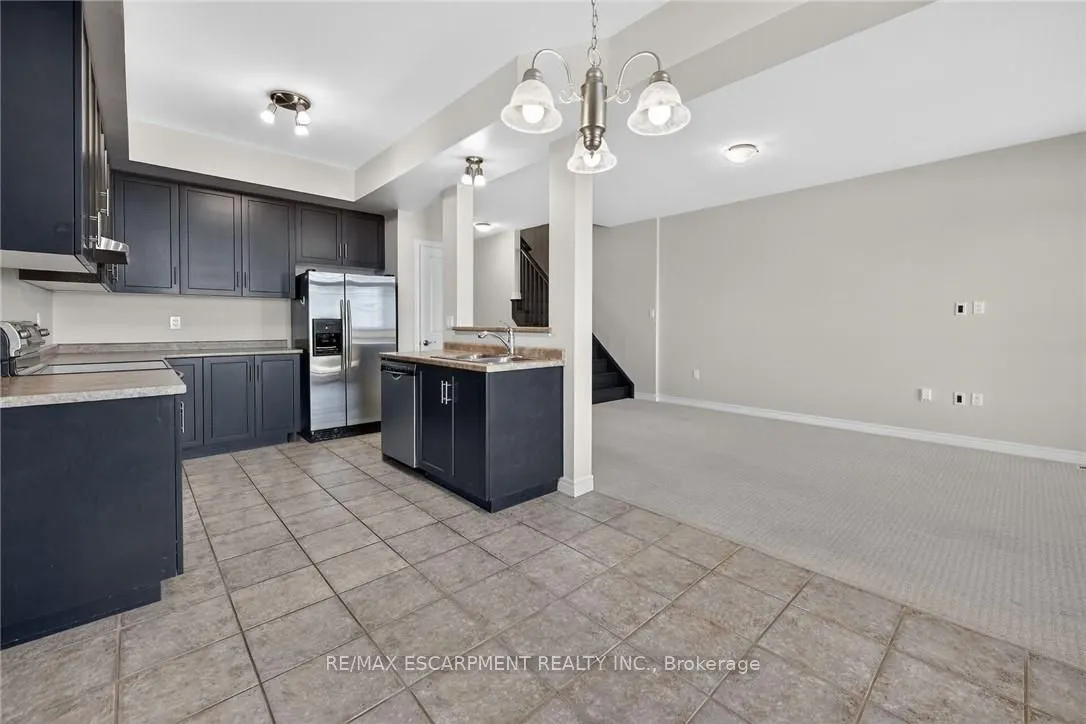 8 Lakelawn Road #22