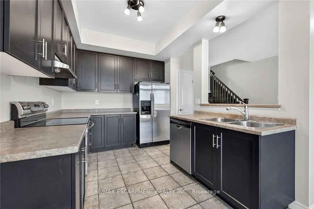 8 Lakelawn Road #22