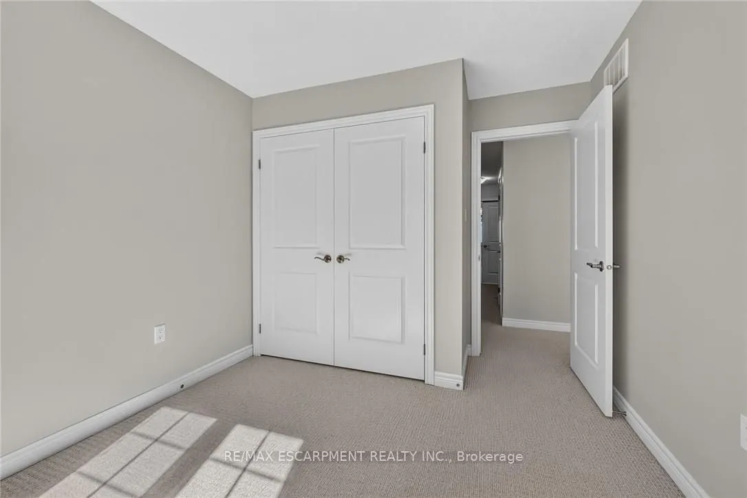 8 Lakelawn Road #22