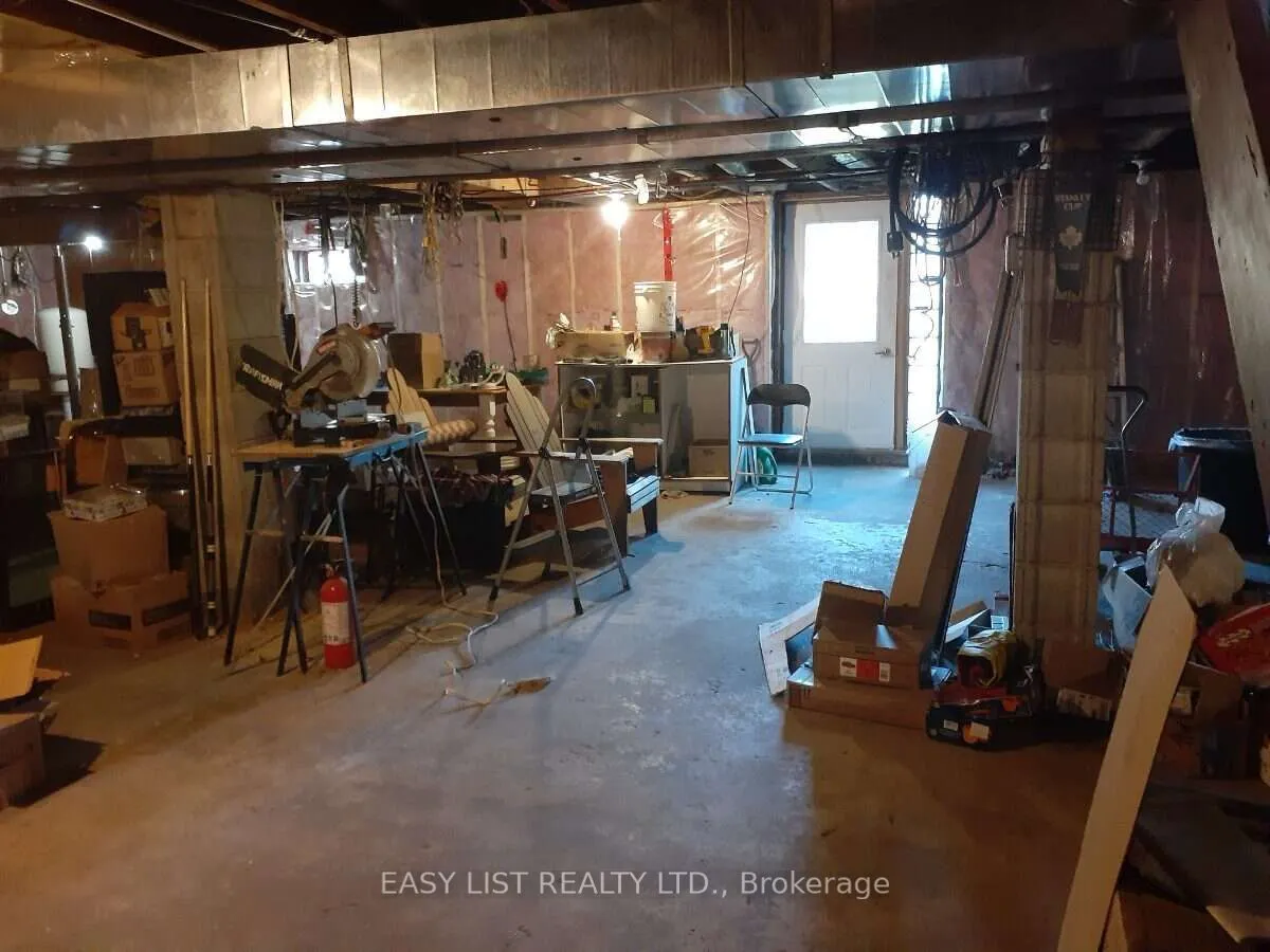 35 Kaladar Street
