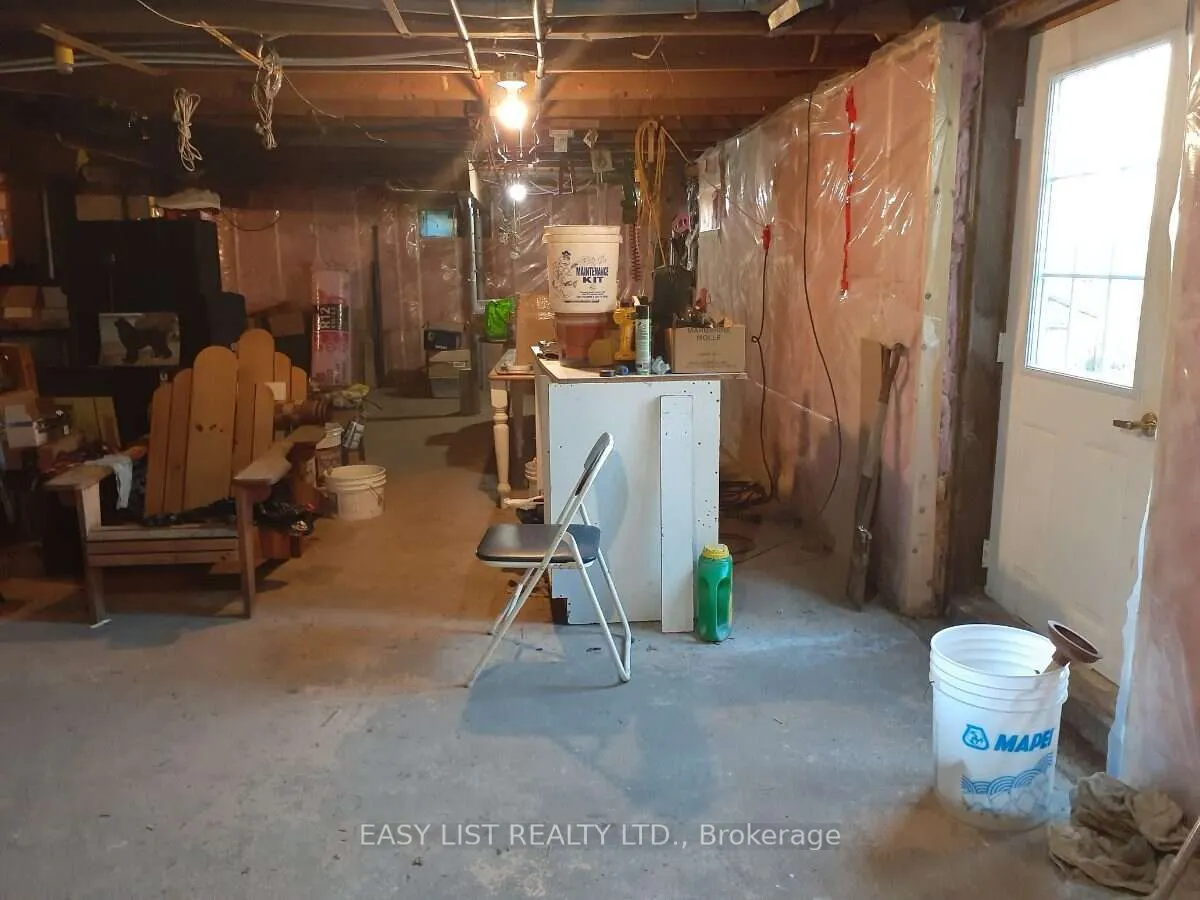35 Kaladar Street