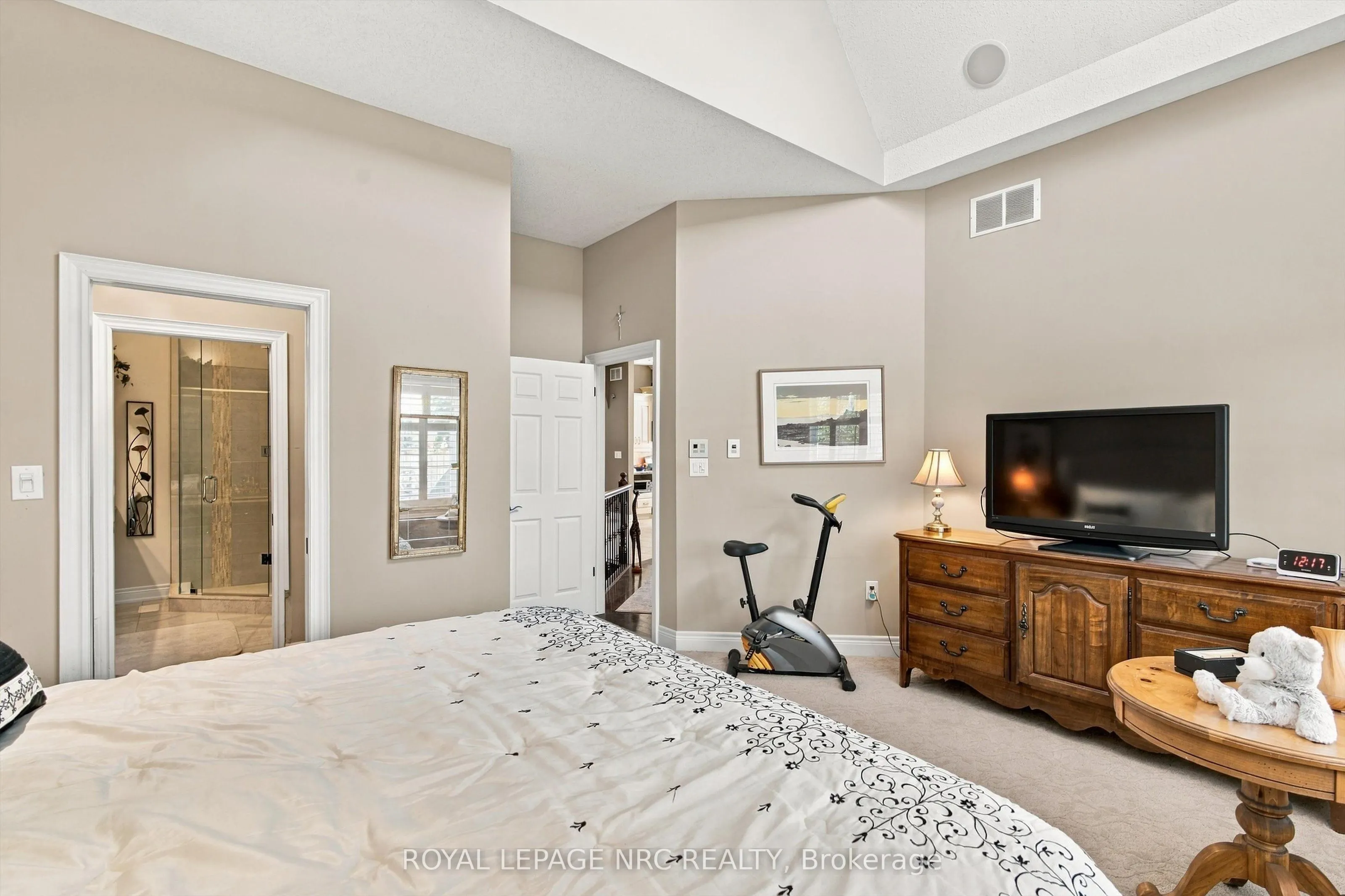 3232 Montrose Road #8