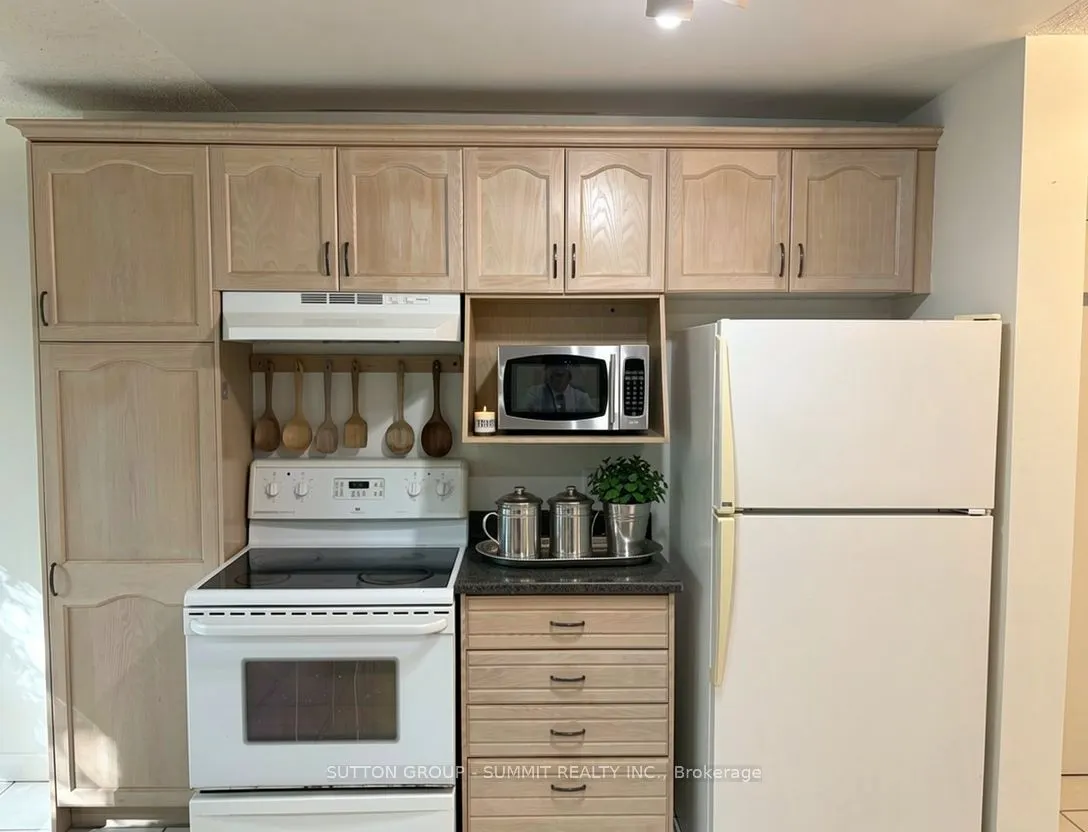 616 Grey Street #5