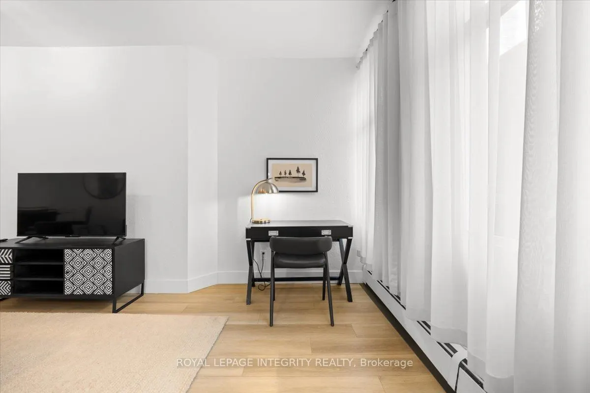 161 Laurier Avenue W #1104