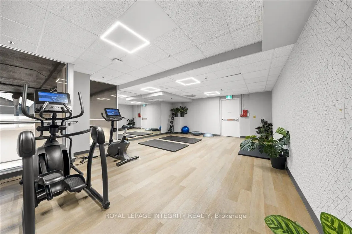 161 Laurier Avenue W #1204