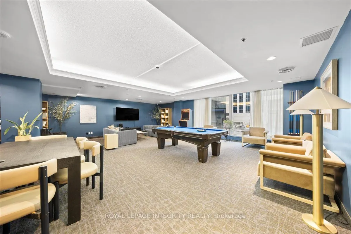 161 Laurier Avenue W #1204