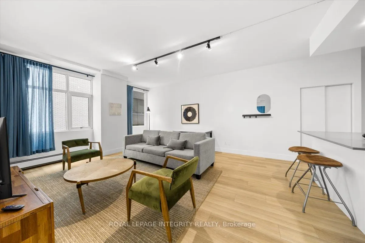 161 Laurier Avenue W #1204