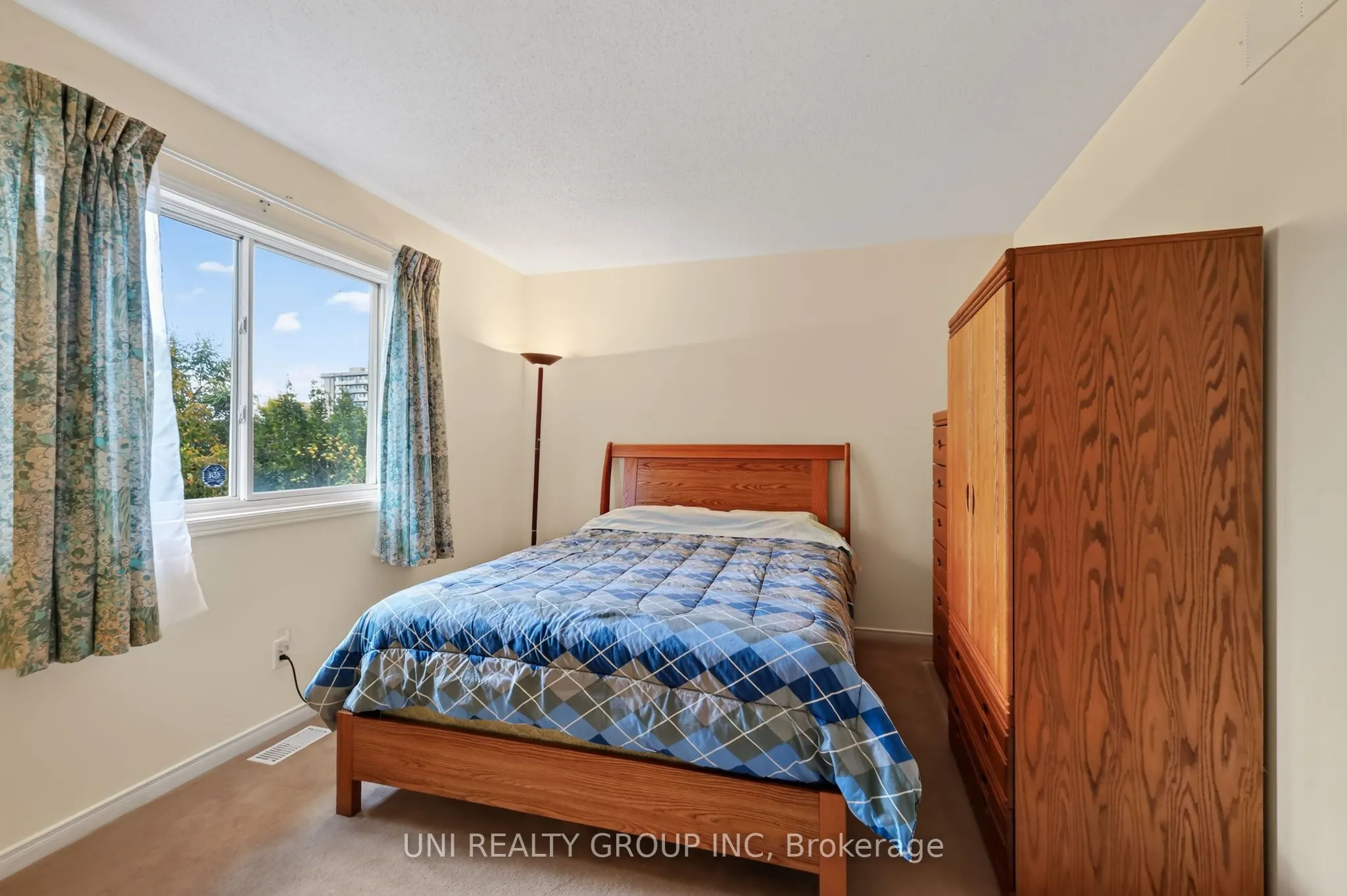 43 Crystal Park Crescent