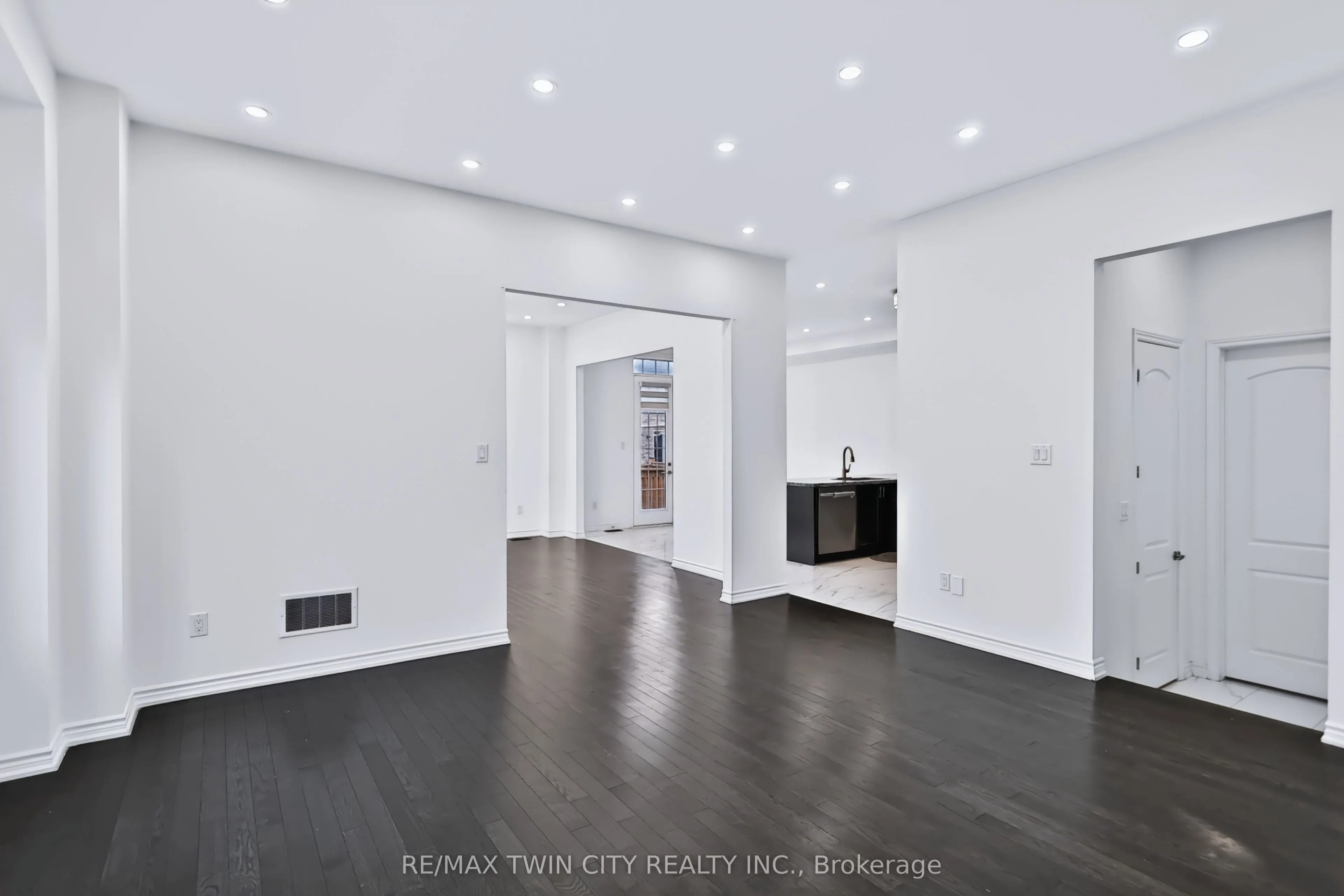 1 Rowley Street
