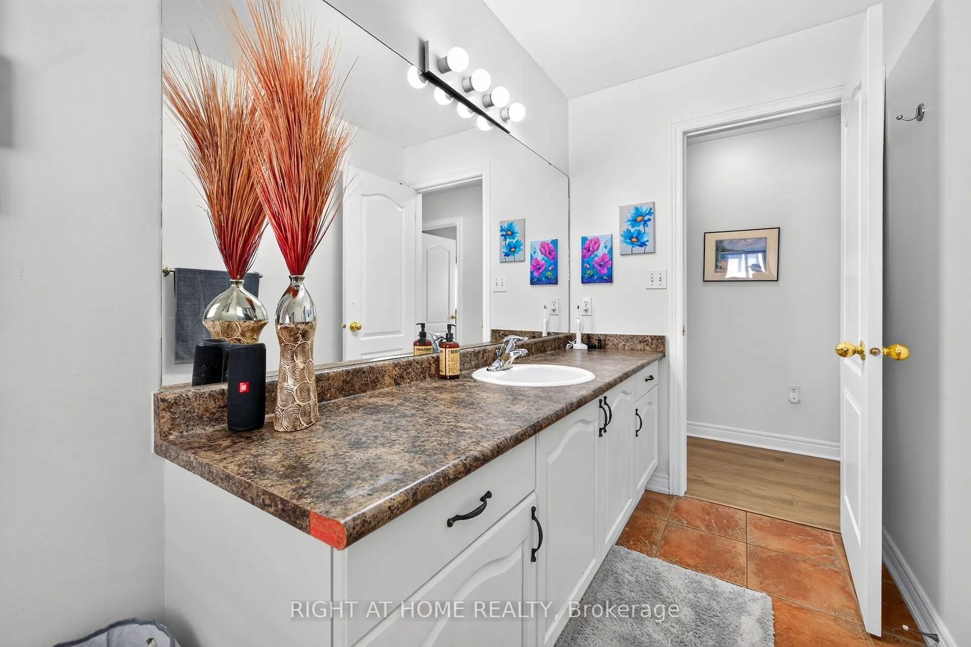 54 Vinifera Drive