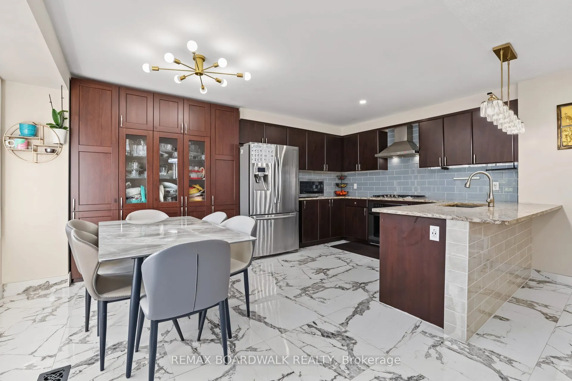 508 SUNLIT Circle