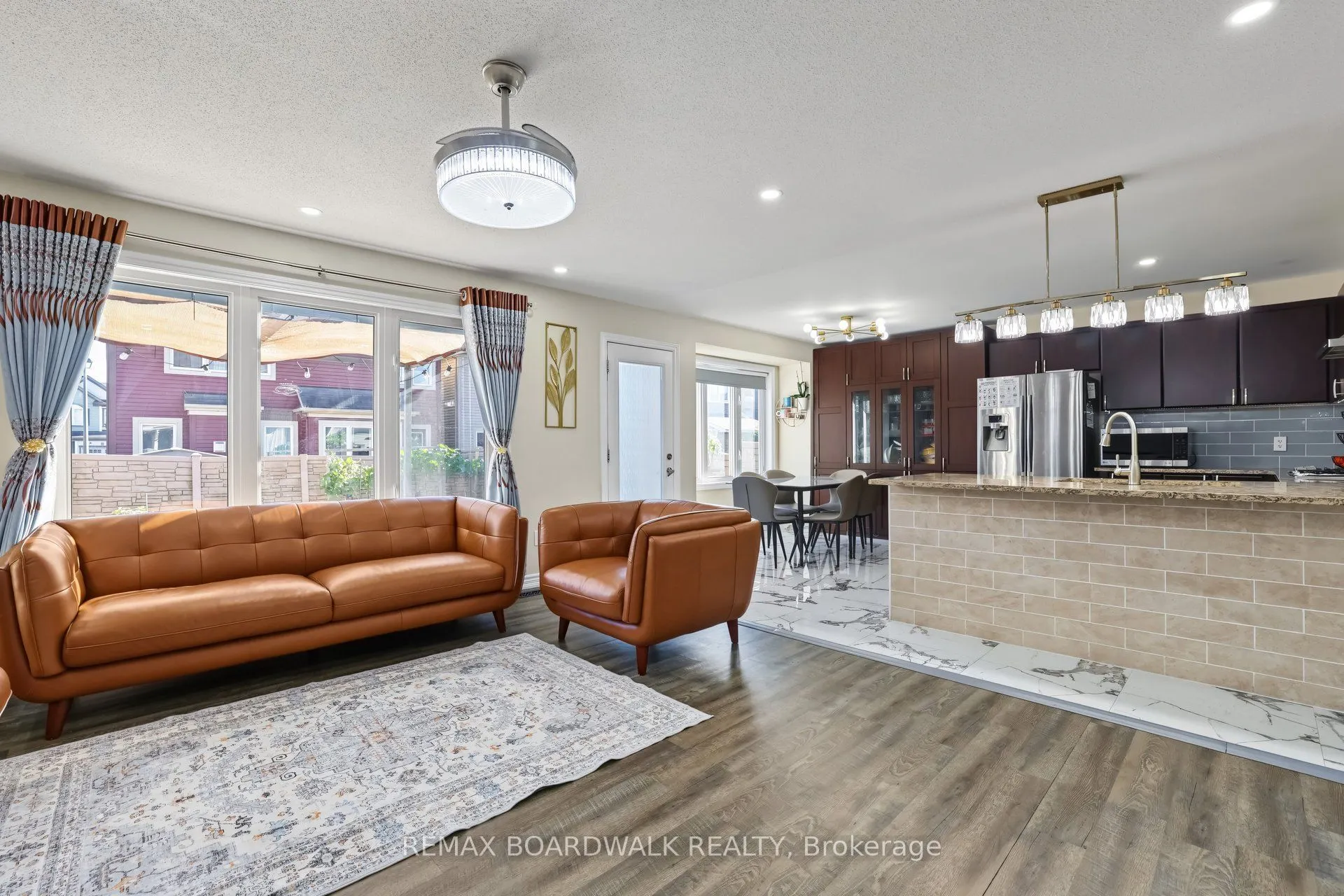 508 SUNLIT Circle