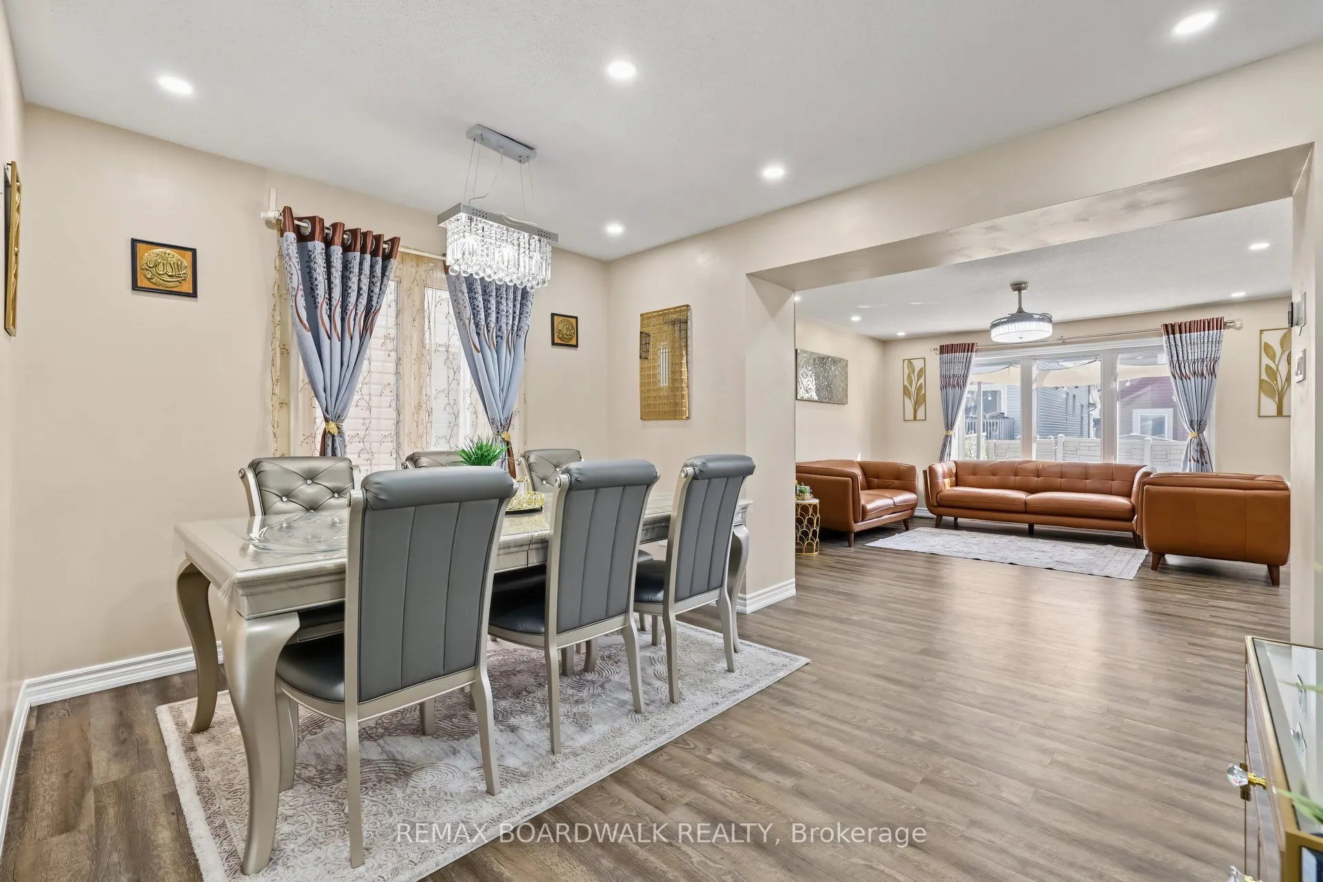 508 SUNLIT Circle
