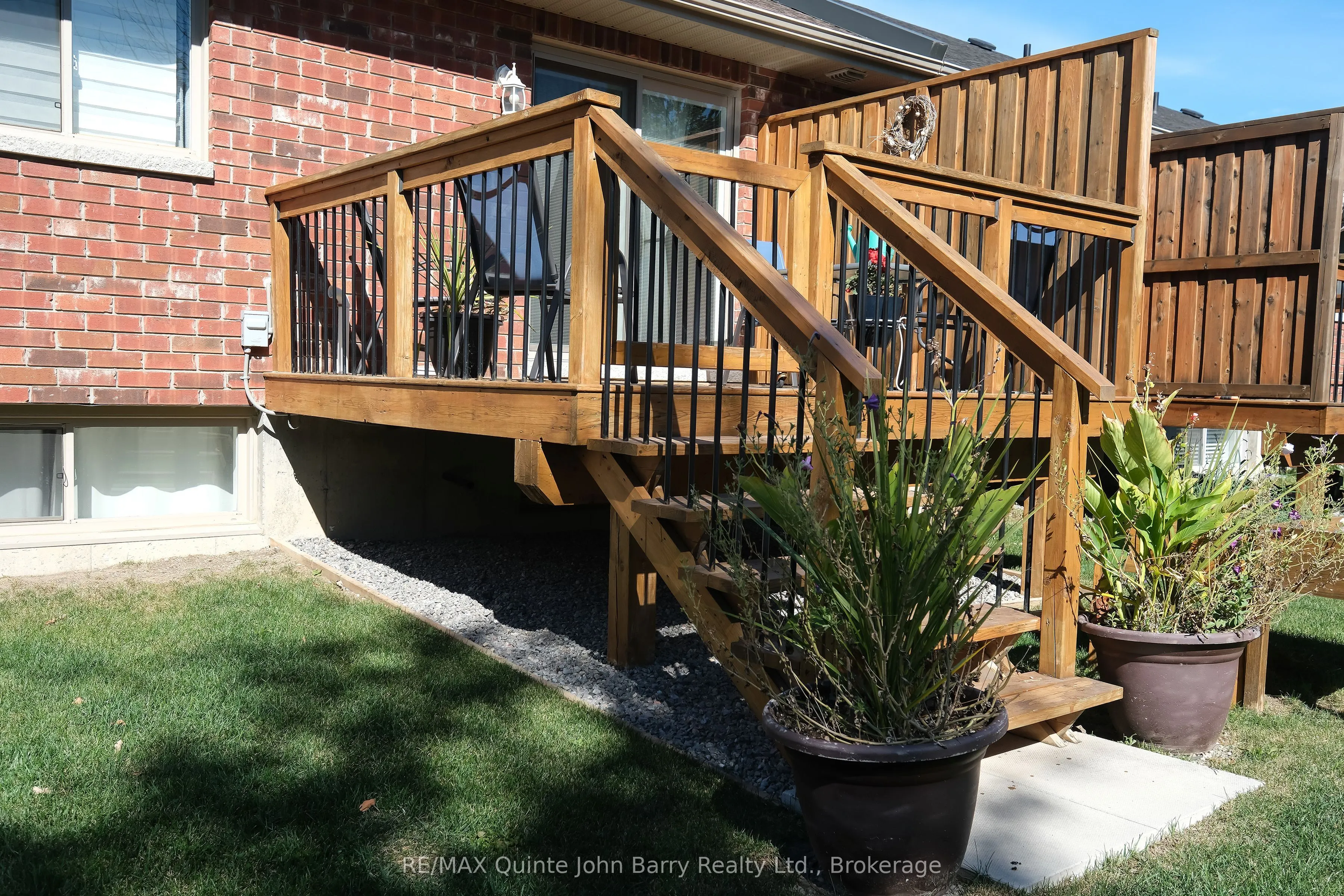 25 Hillside Meadow Drive