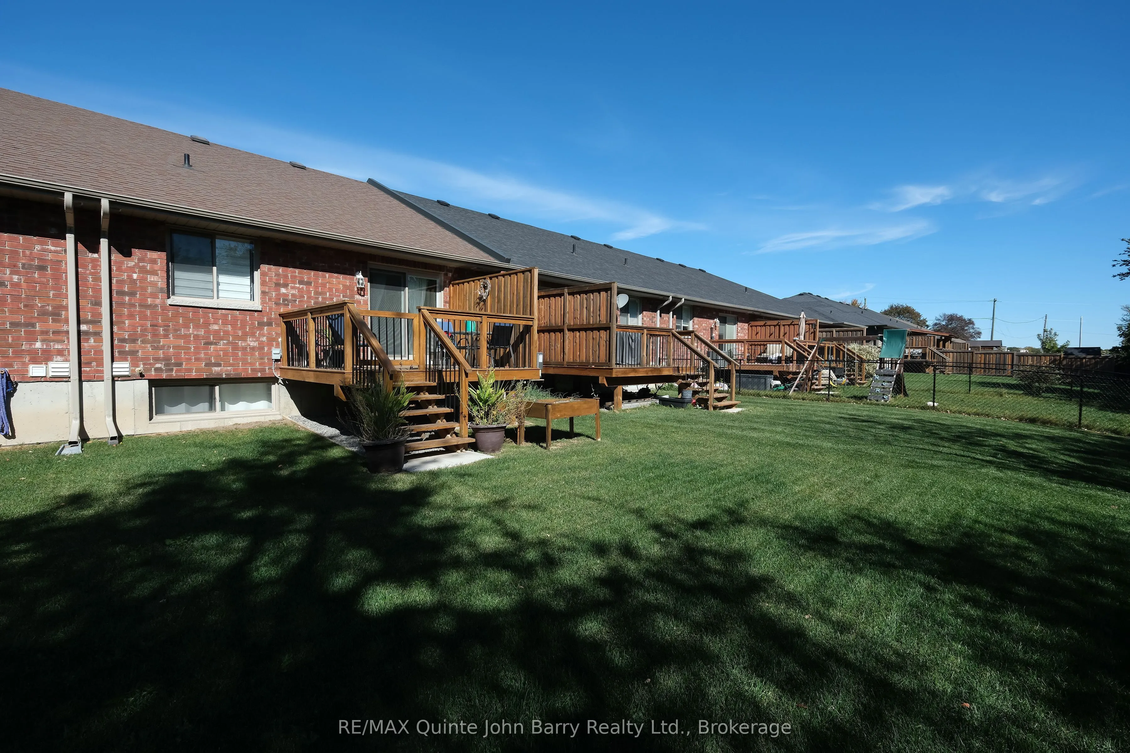 25 Hillside Meadow Drive