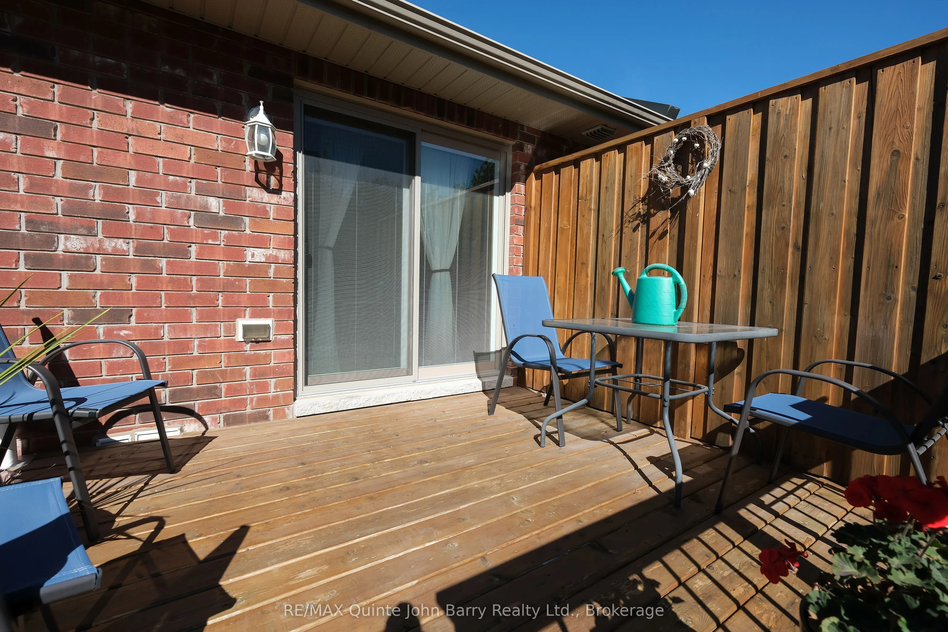 25 Hillside Meadow Drive