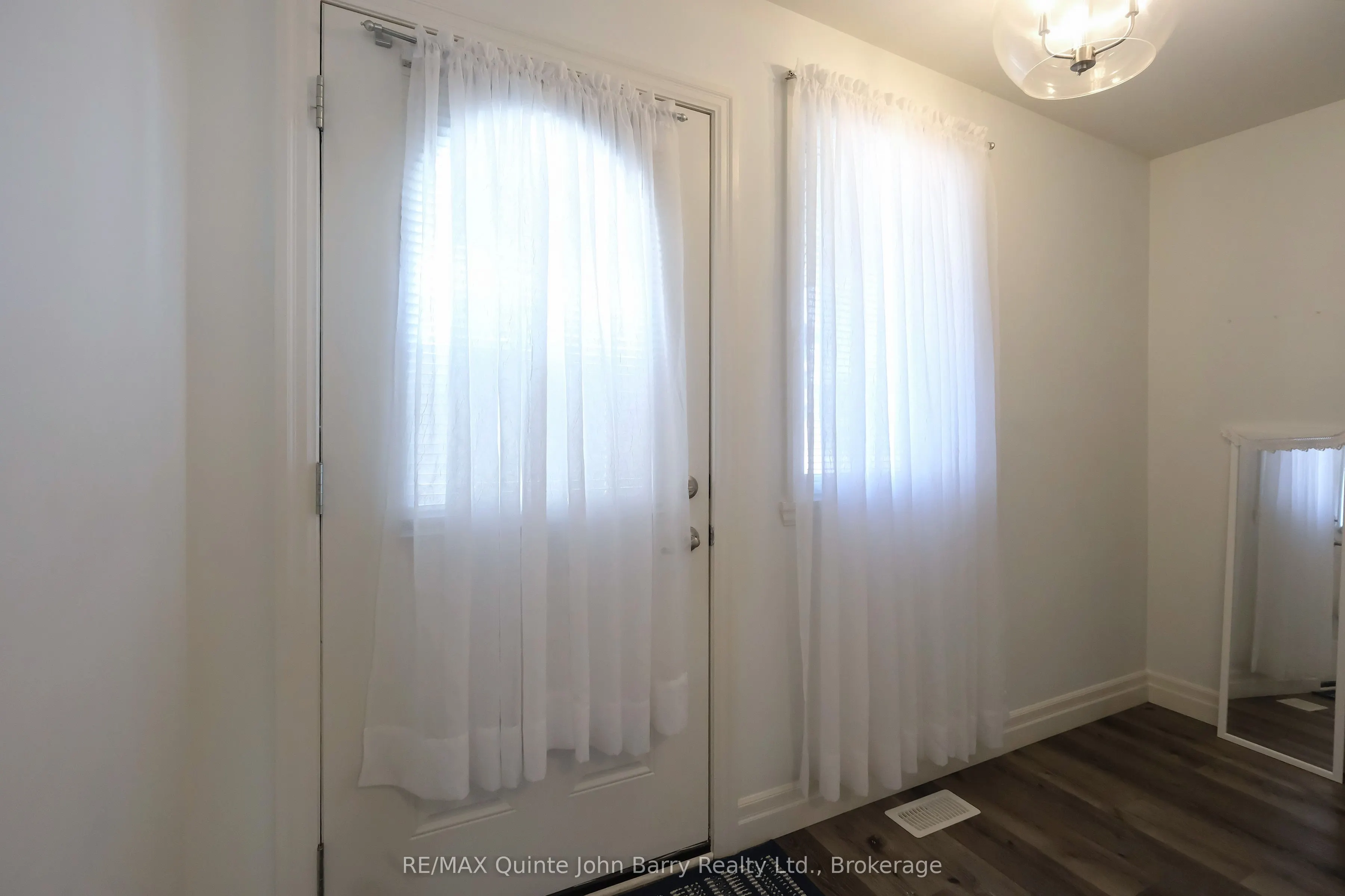 25 Hillside Meadow Drive