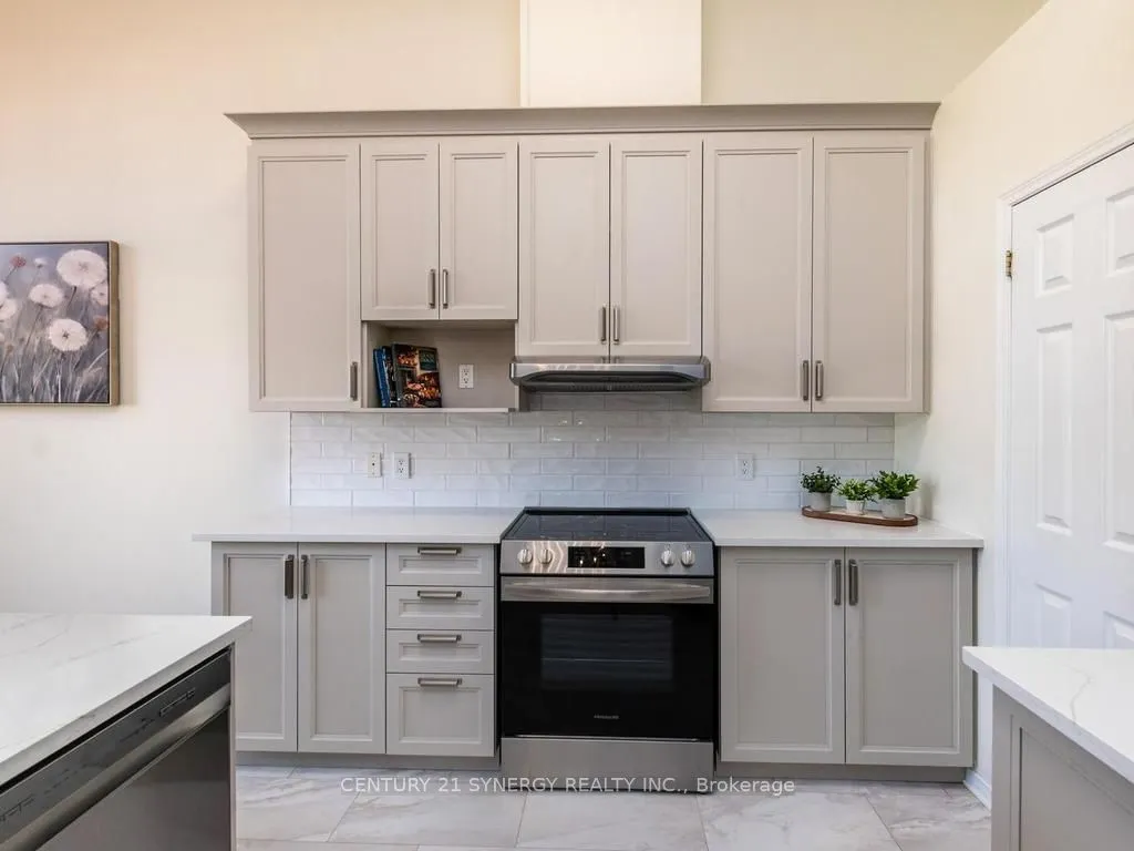 128 Macassa Circle